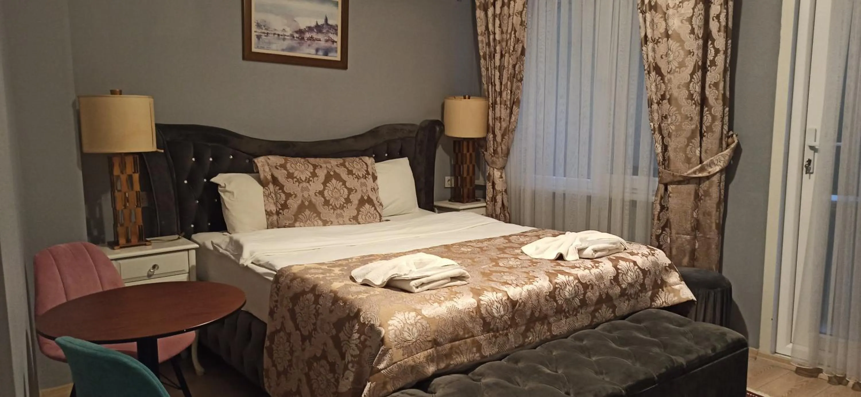 Photo of the whole room in La Mer Boutique Hotel