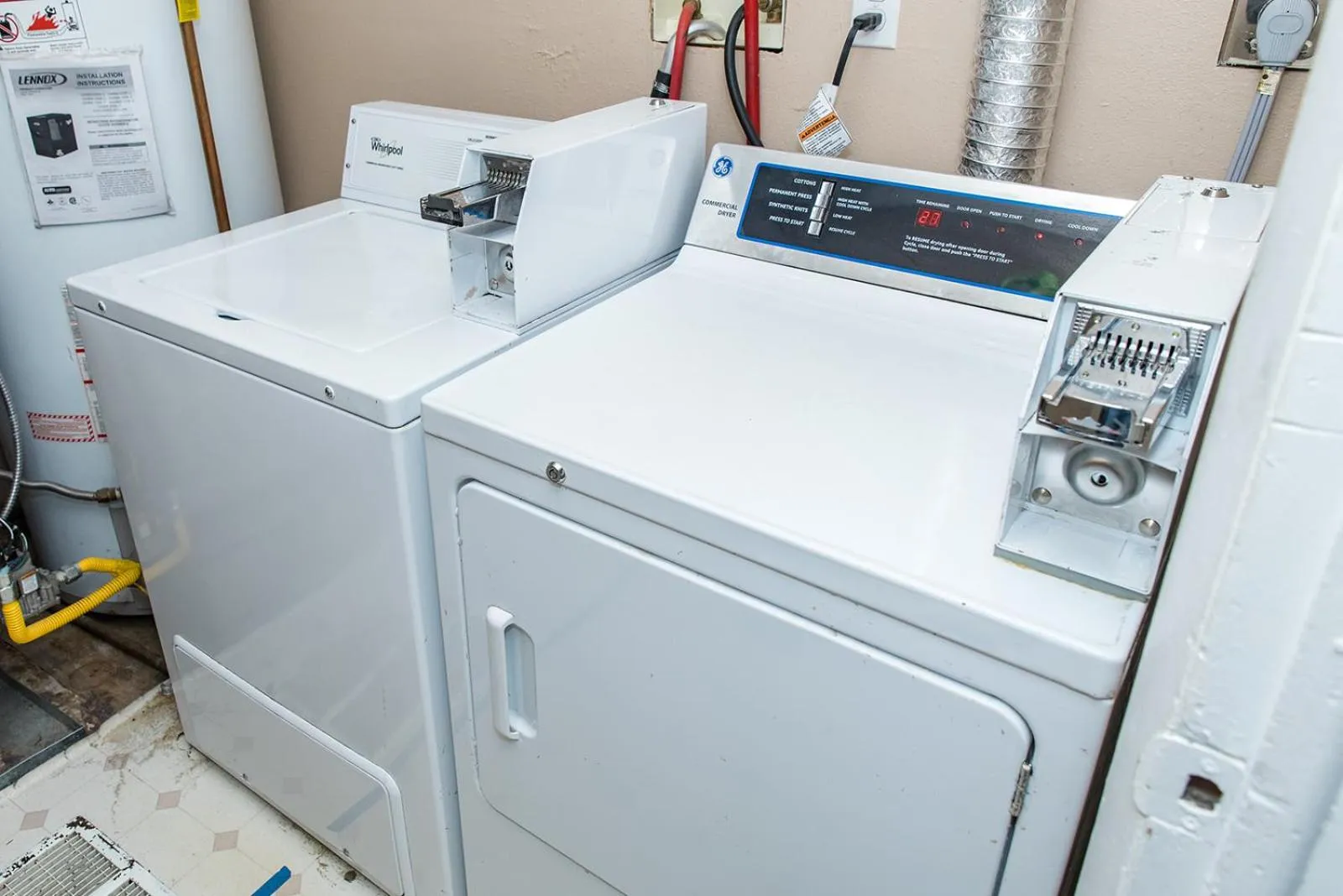 Area and facilities in Mountain Song