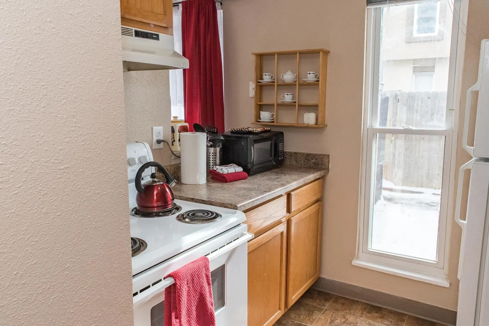 Kitchen or kitchenette in Mountain Song