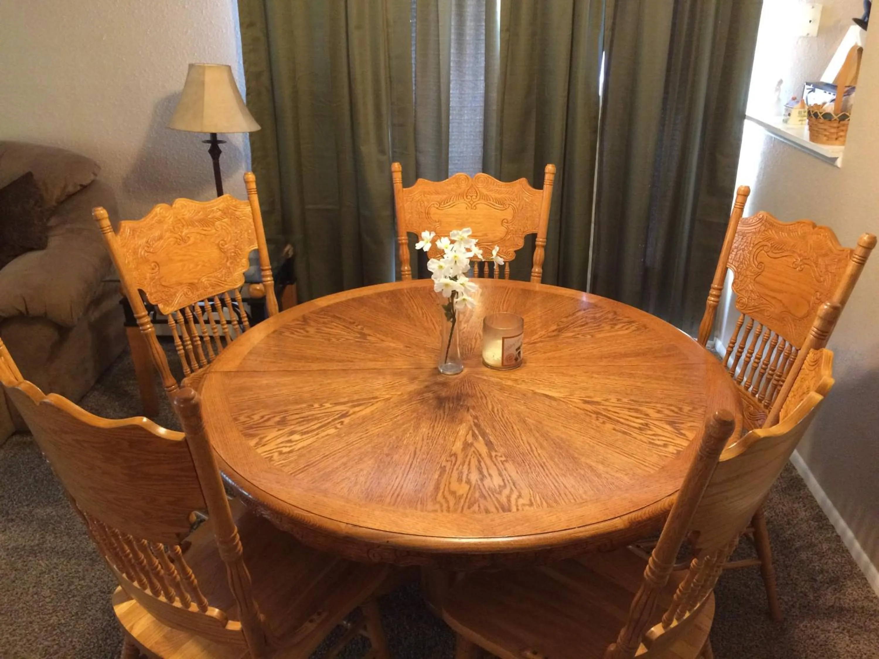 Dining area in Mountain Song