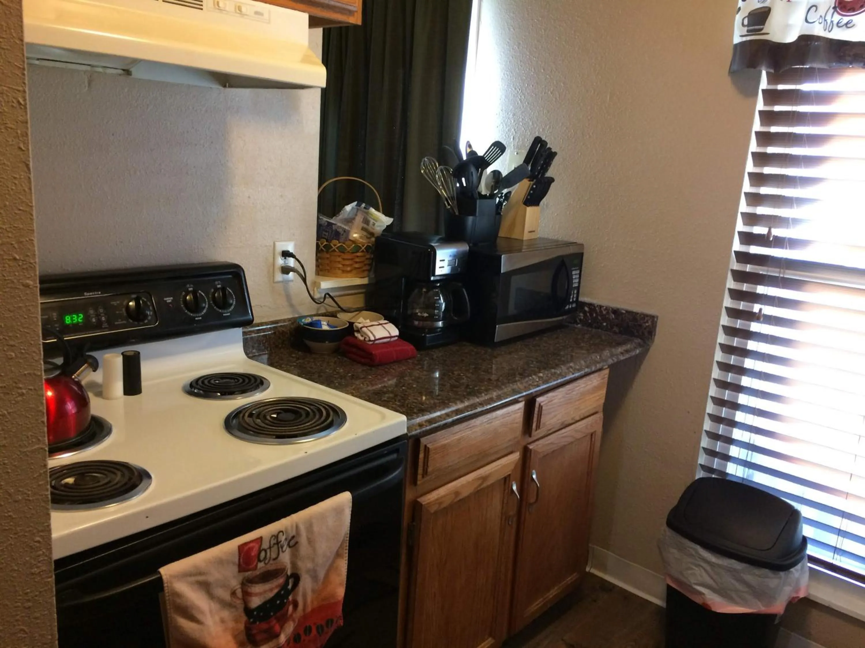 Kitchen or kitchenette in Mountain Song