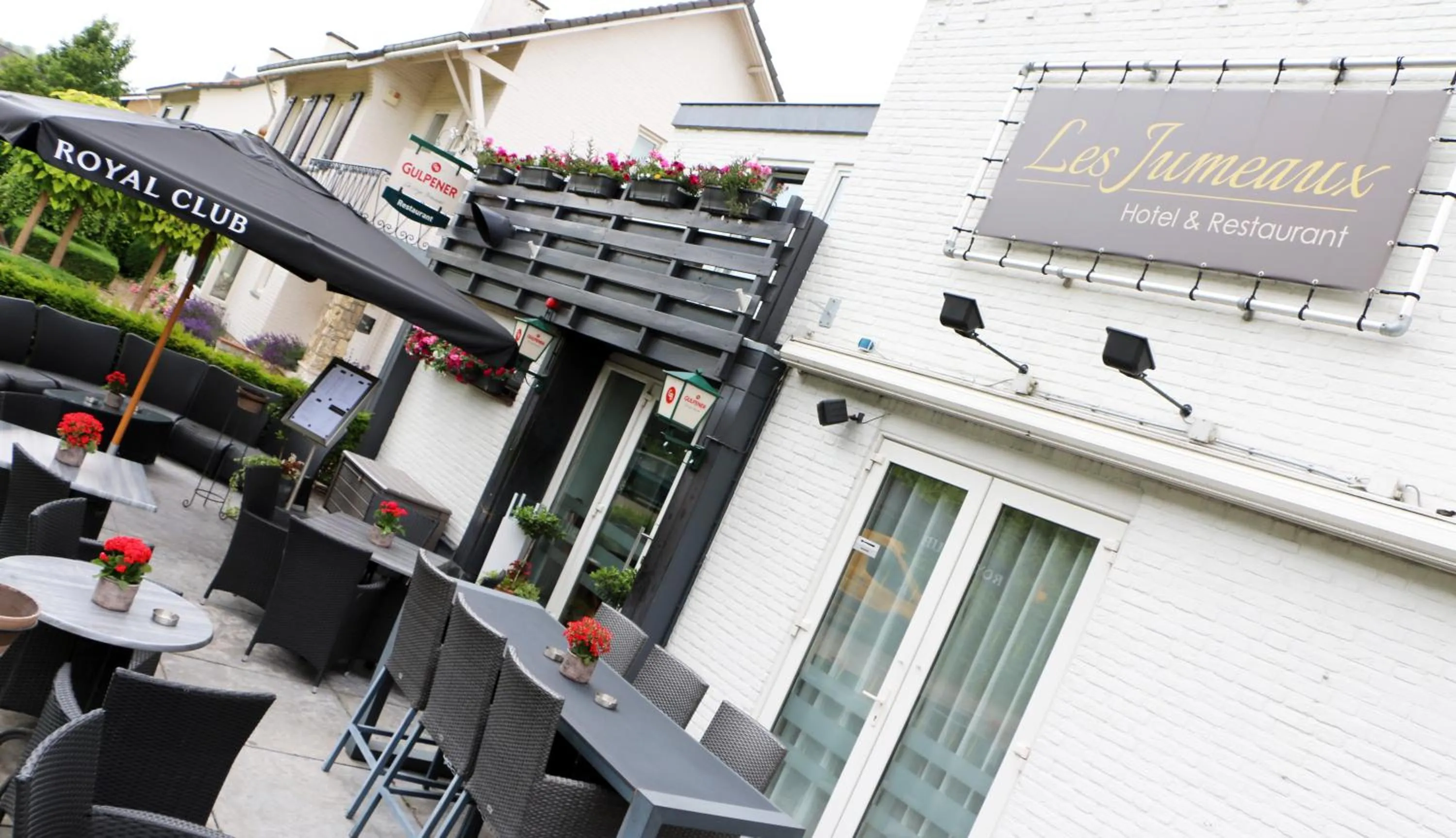 Restaurant/places to eat in Hotel Restaurant Les Jumeaux