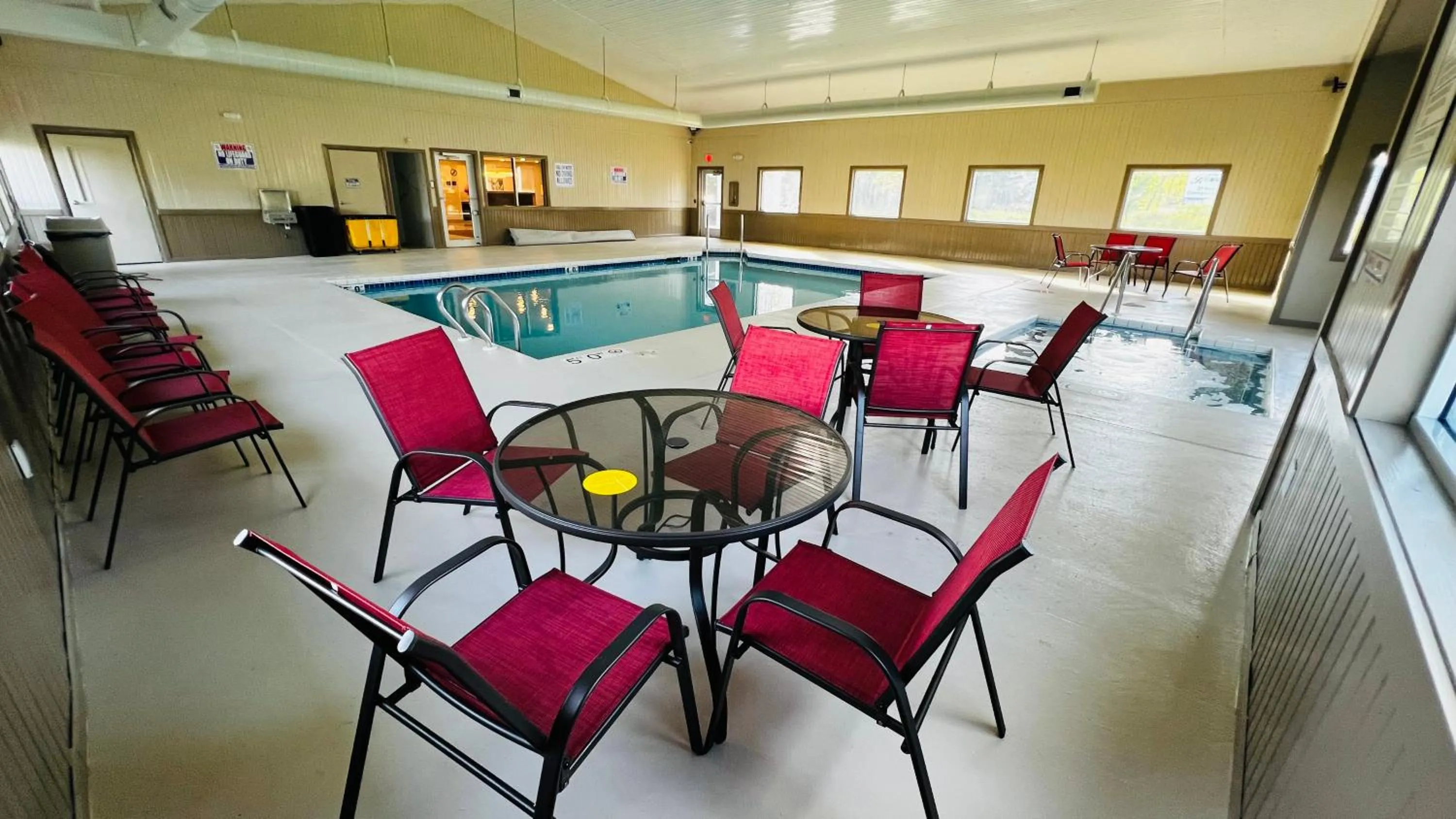 Swimming pool in Americas Best Value Inn Wisconsin Dells-Lake Delton - Newly renovated