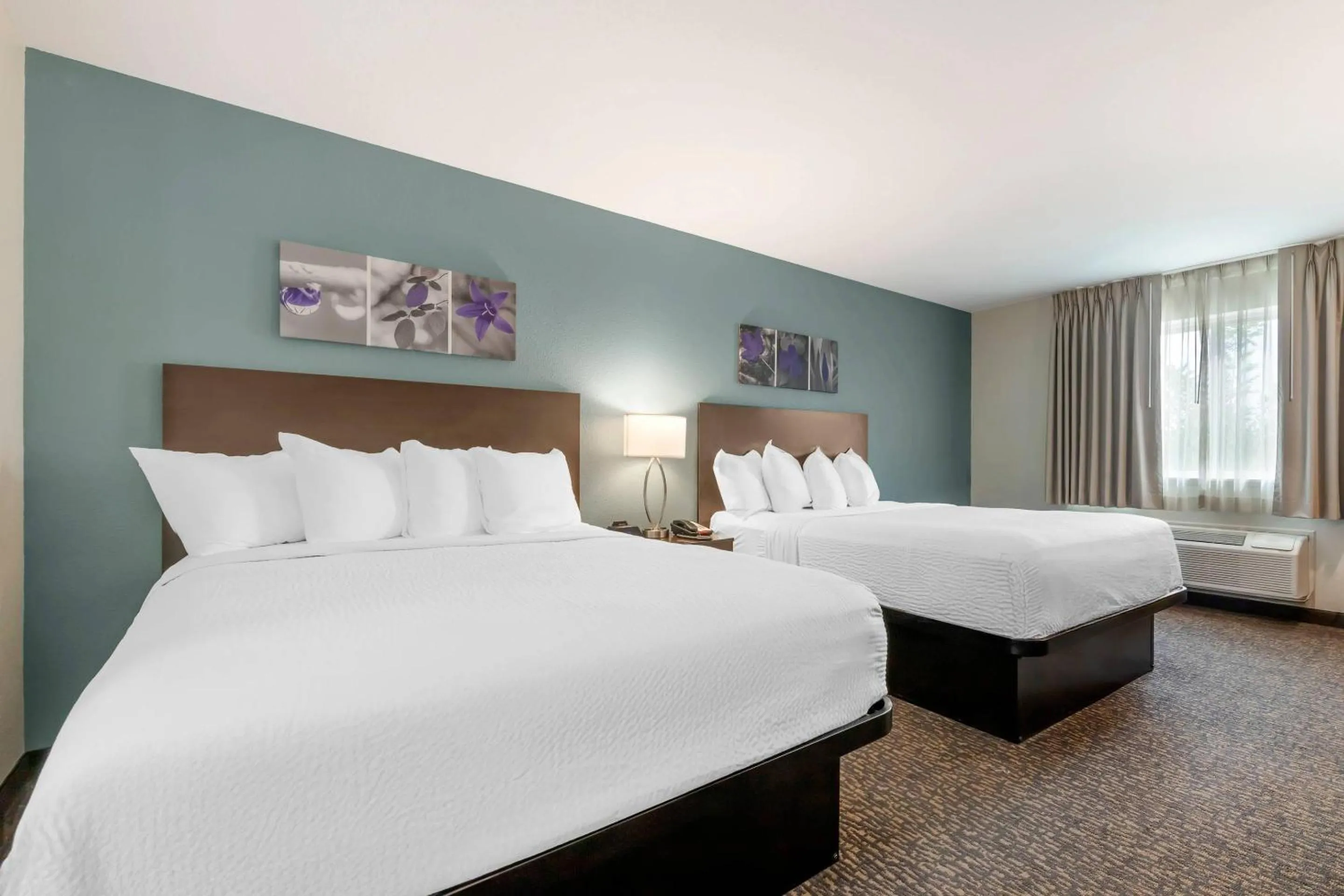 Bedroom, Bed in Sleep Inn & Suites Wisconsin Dells - Lake Delton