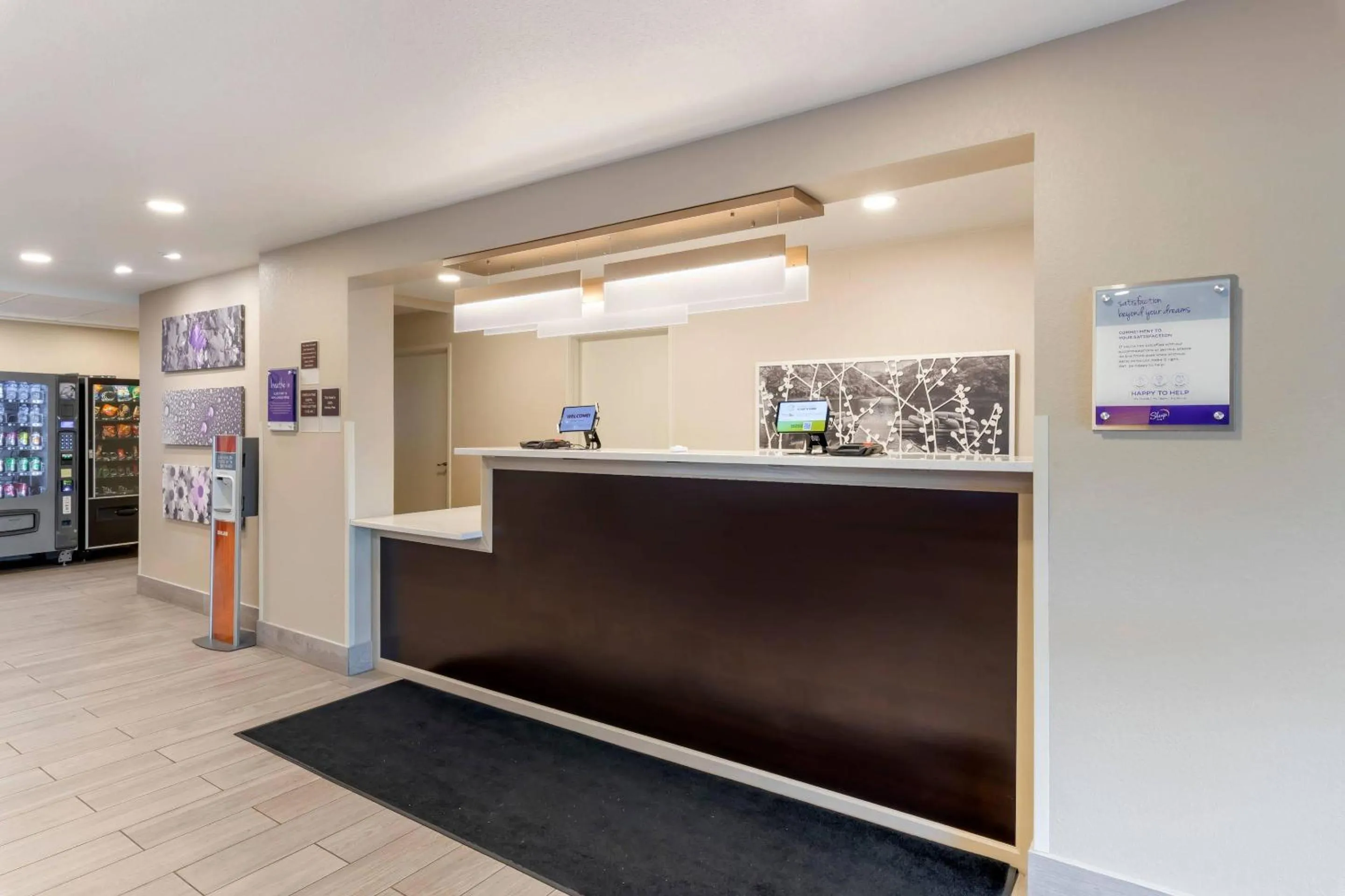 Lobby or reception in Sleep Inn & Suites Wisconsin Dells - Lake Delton