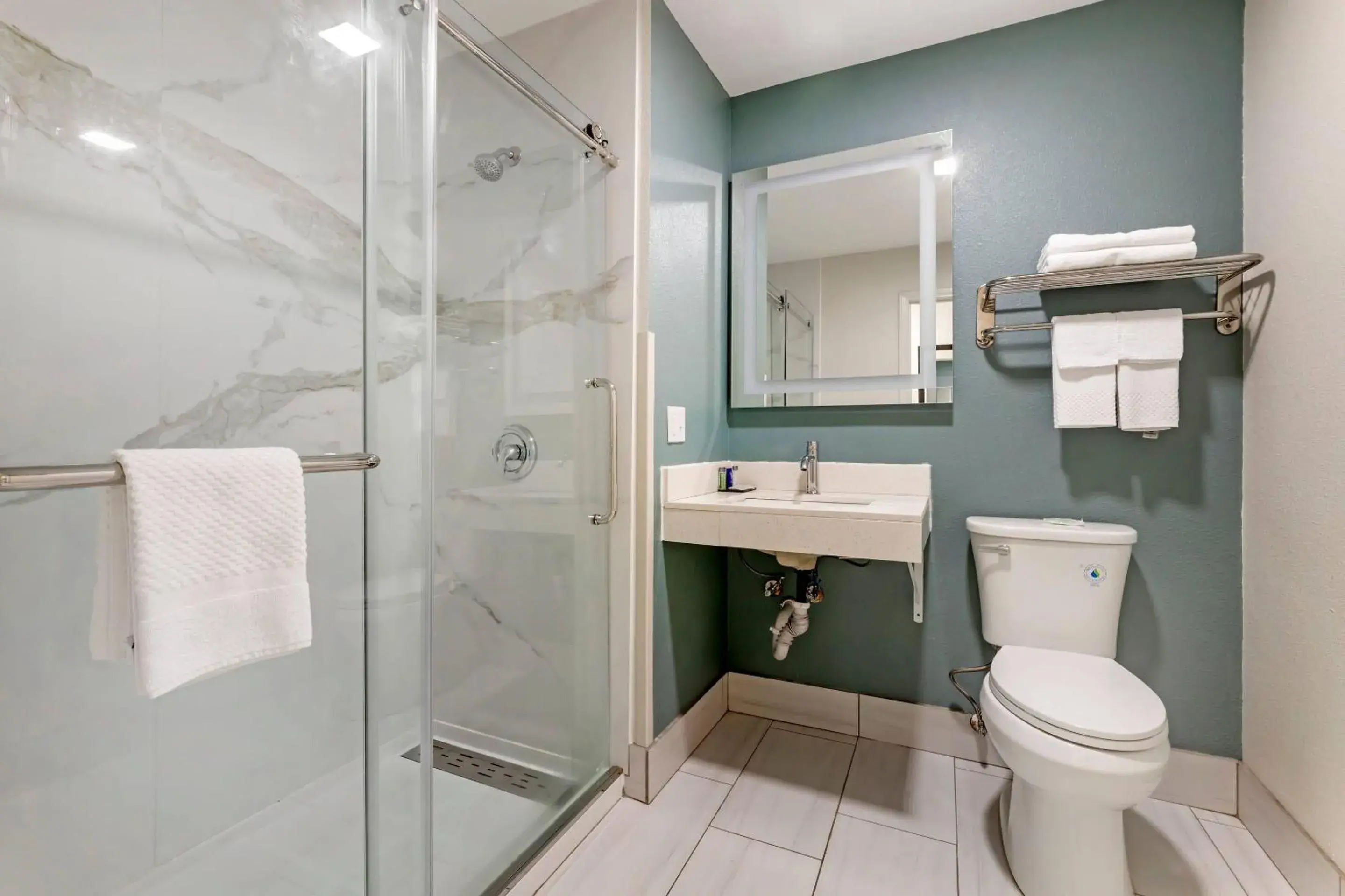 Bedroom in Sleep Inn & Suites Wisconsin Dells - Lake Delton Bedroom in Sleep Inn & Suites Wisconsin Dells - Lake Delton