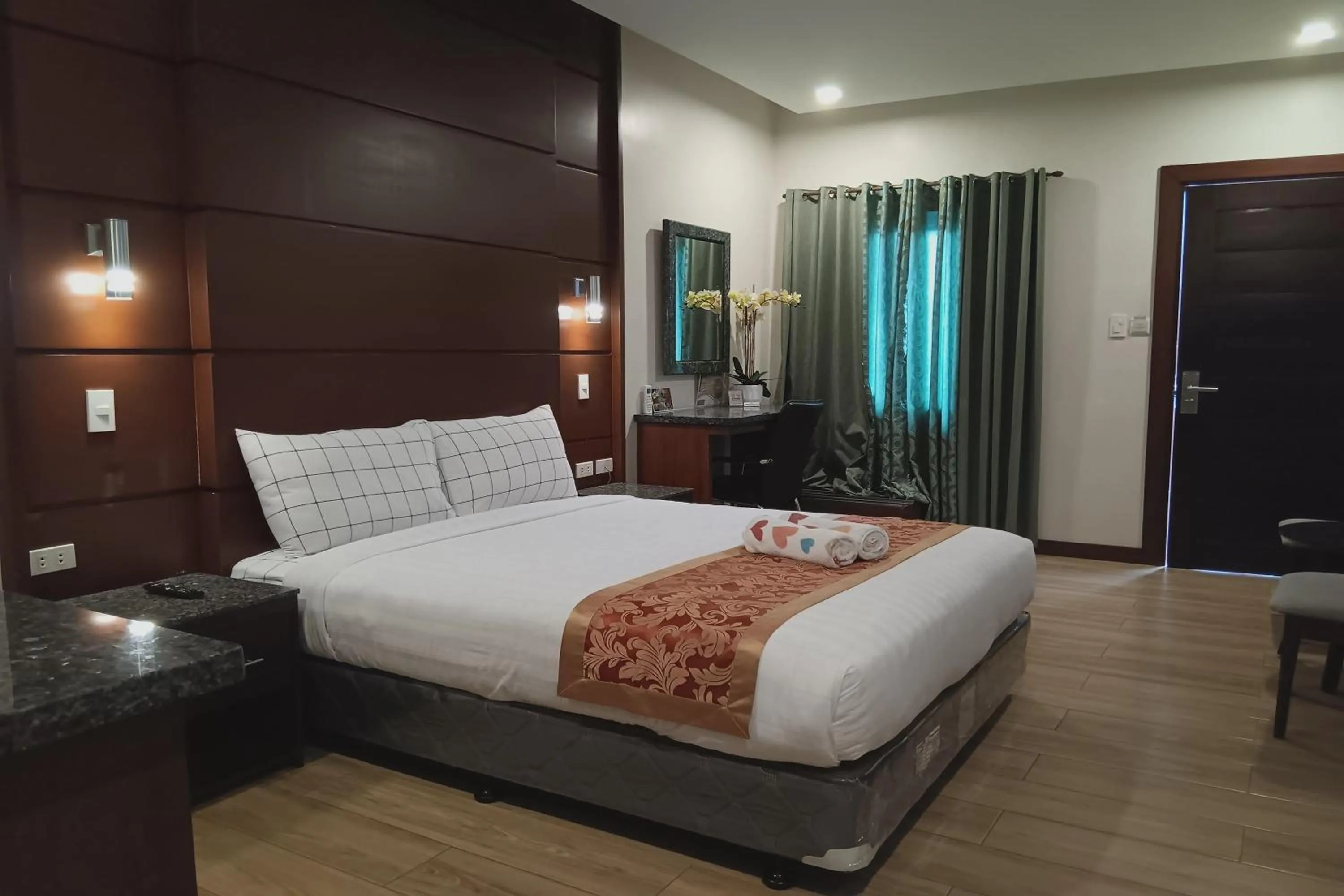 Standard Double Room in Jo Carter's Hotel and Suites Angeles City