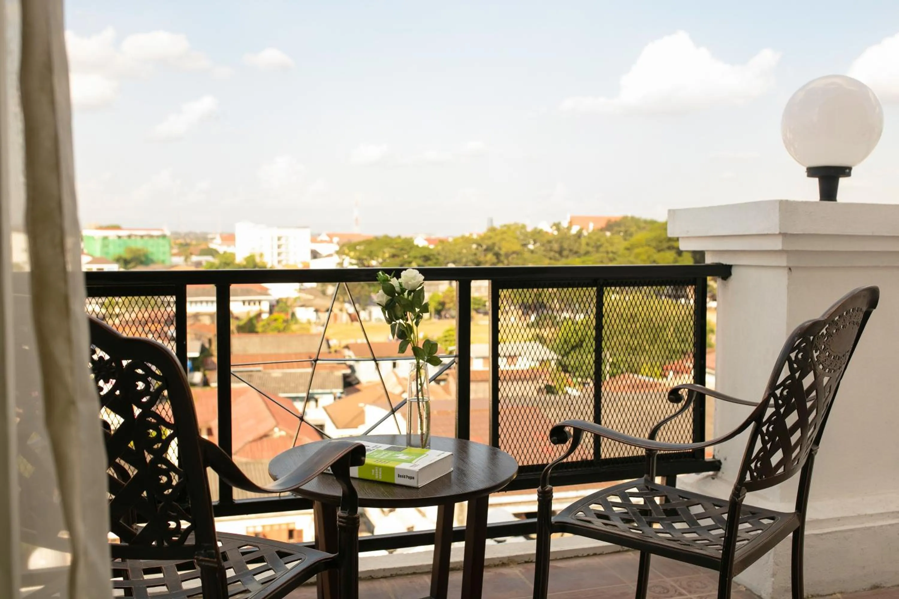Balcony/Terrace in Azalea Parkview Hotel