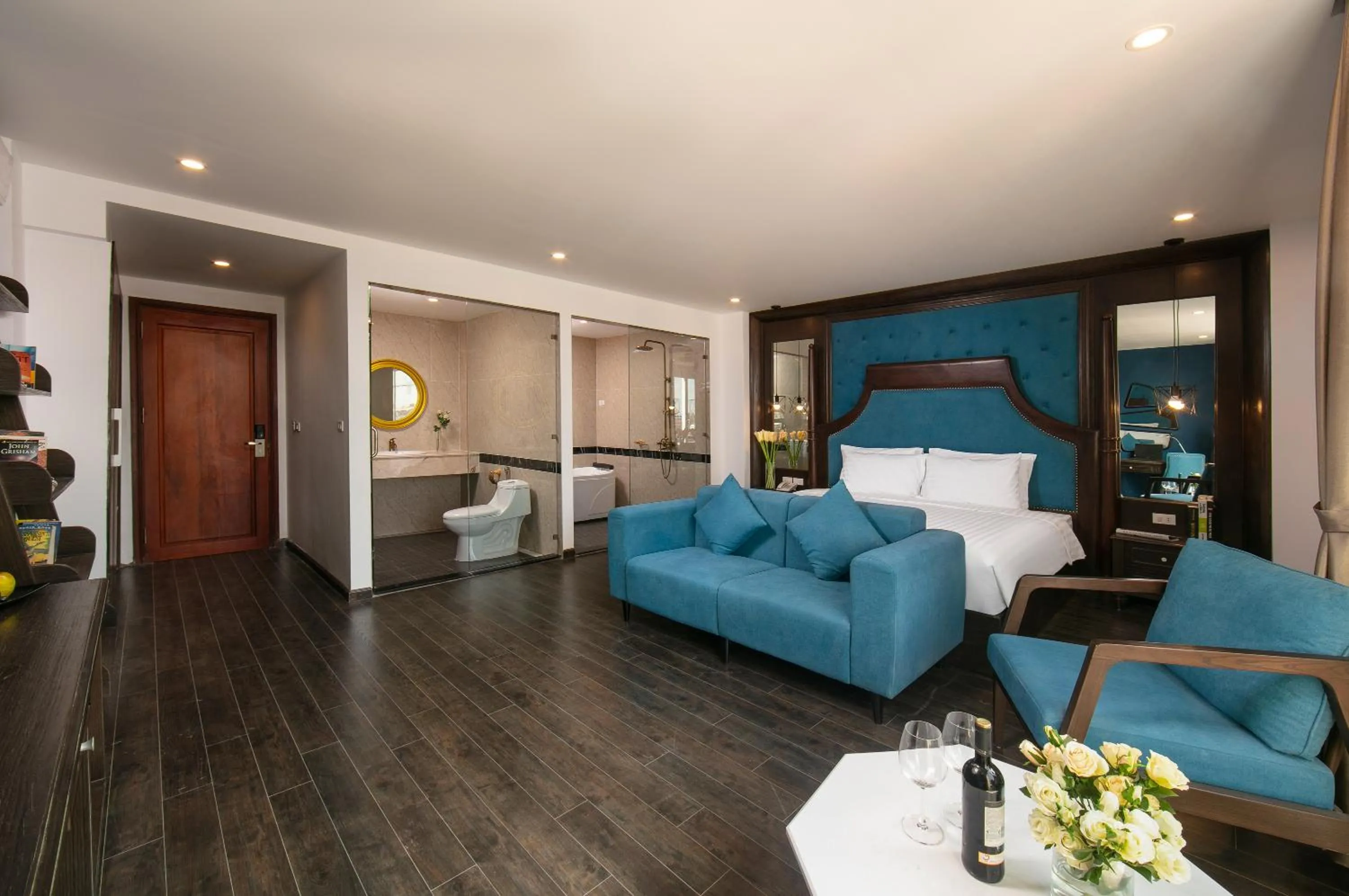 Bedroom in Azalea Parkview Hotel