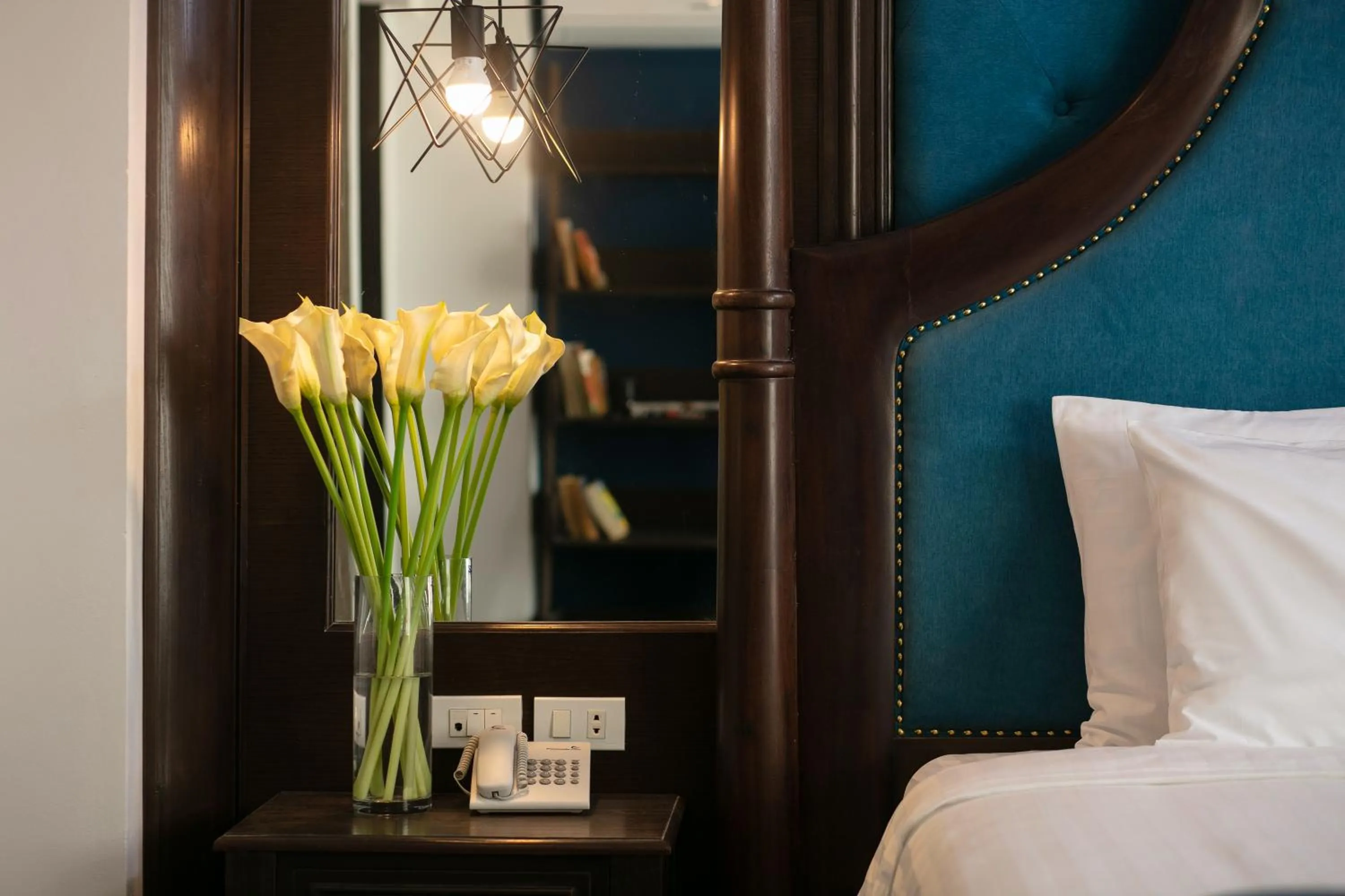 Property building, Bed in Azalea Parkview Hotel