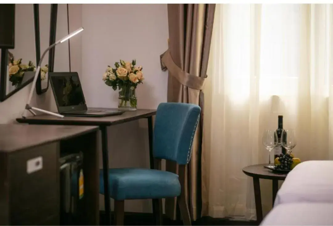 Bed in Azalea Parkview Hotel Bed in Azalea Parkview Hotel