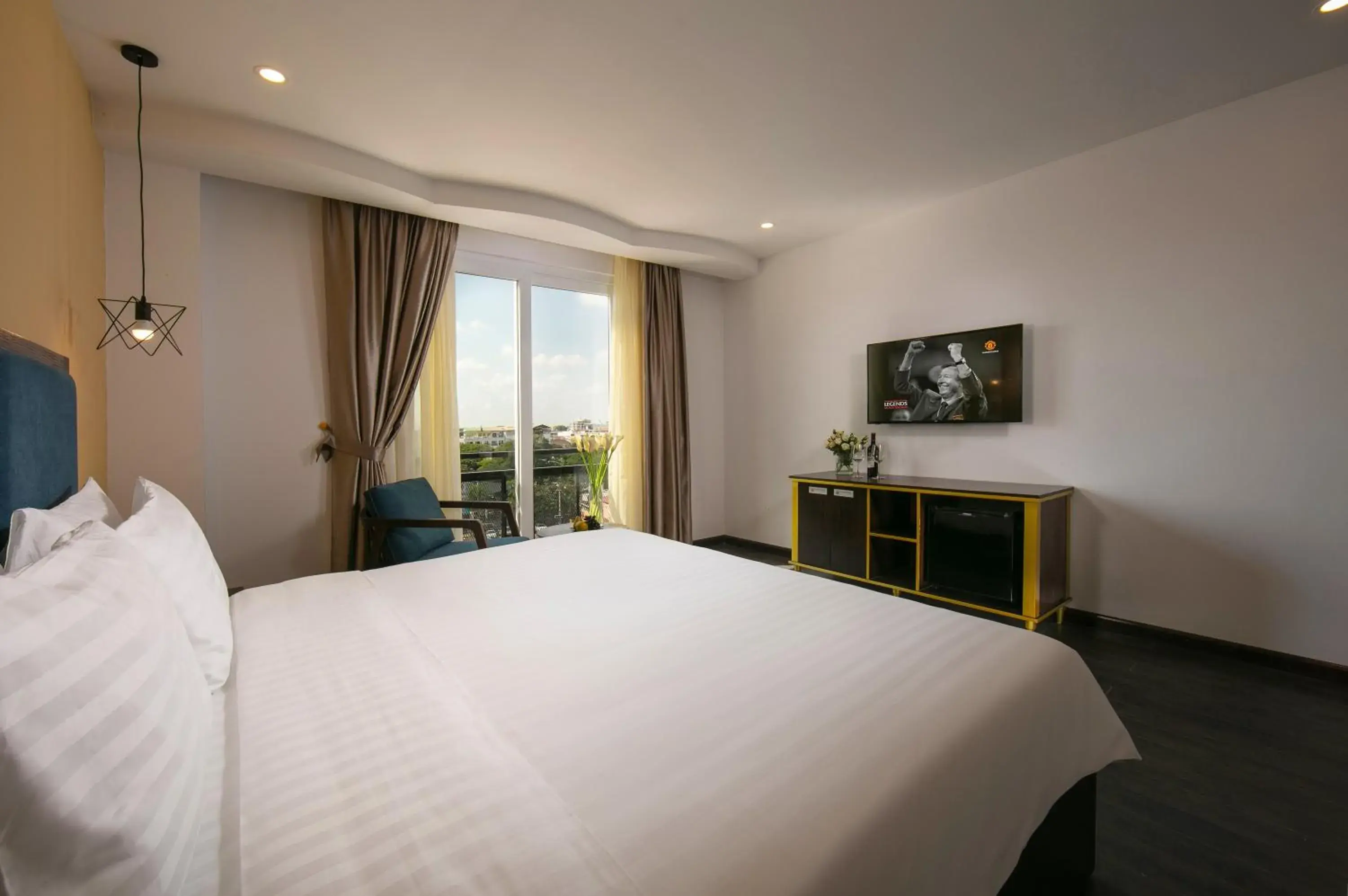 Bed in Azalea Parkview Hotel Bed in Azalea Parkview Hotel