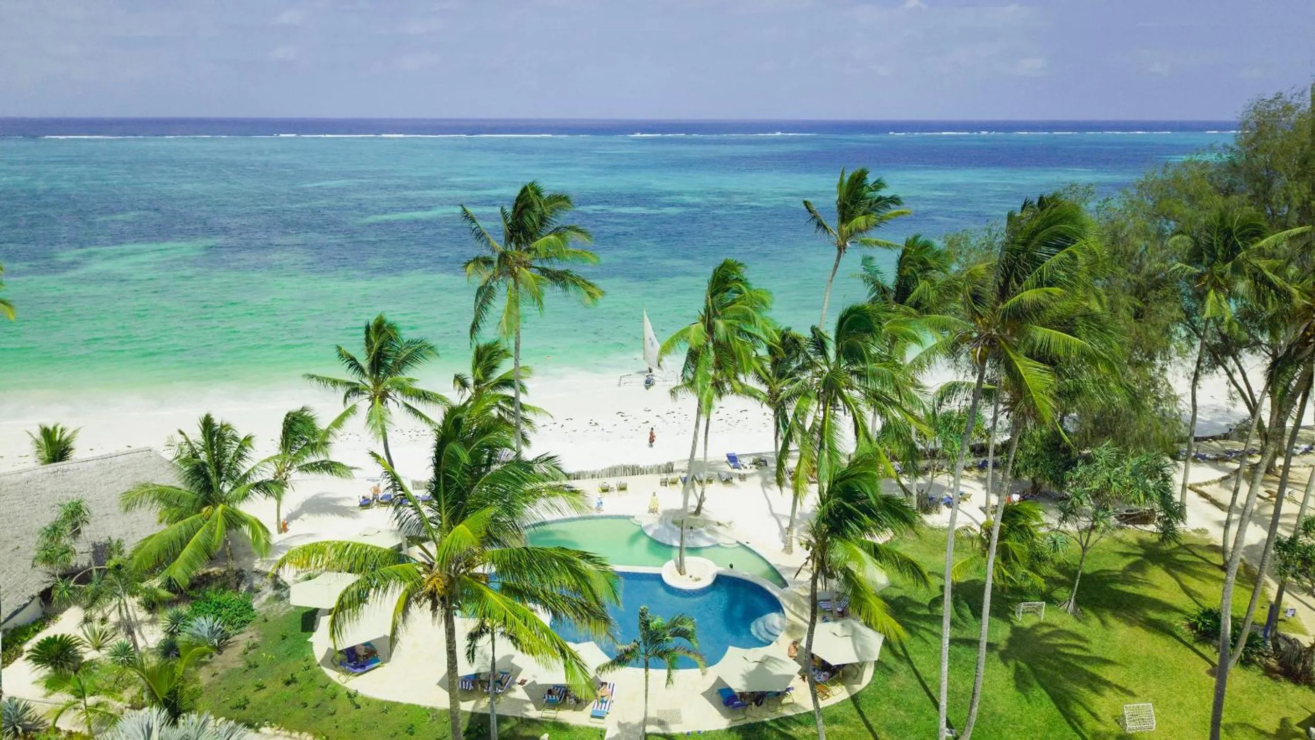 Swimming pool in Bluebay Beach Resort & Spa