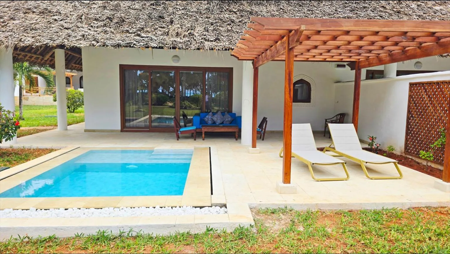 Garden view in Bluebay Beach Resort & Spa