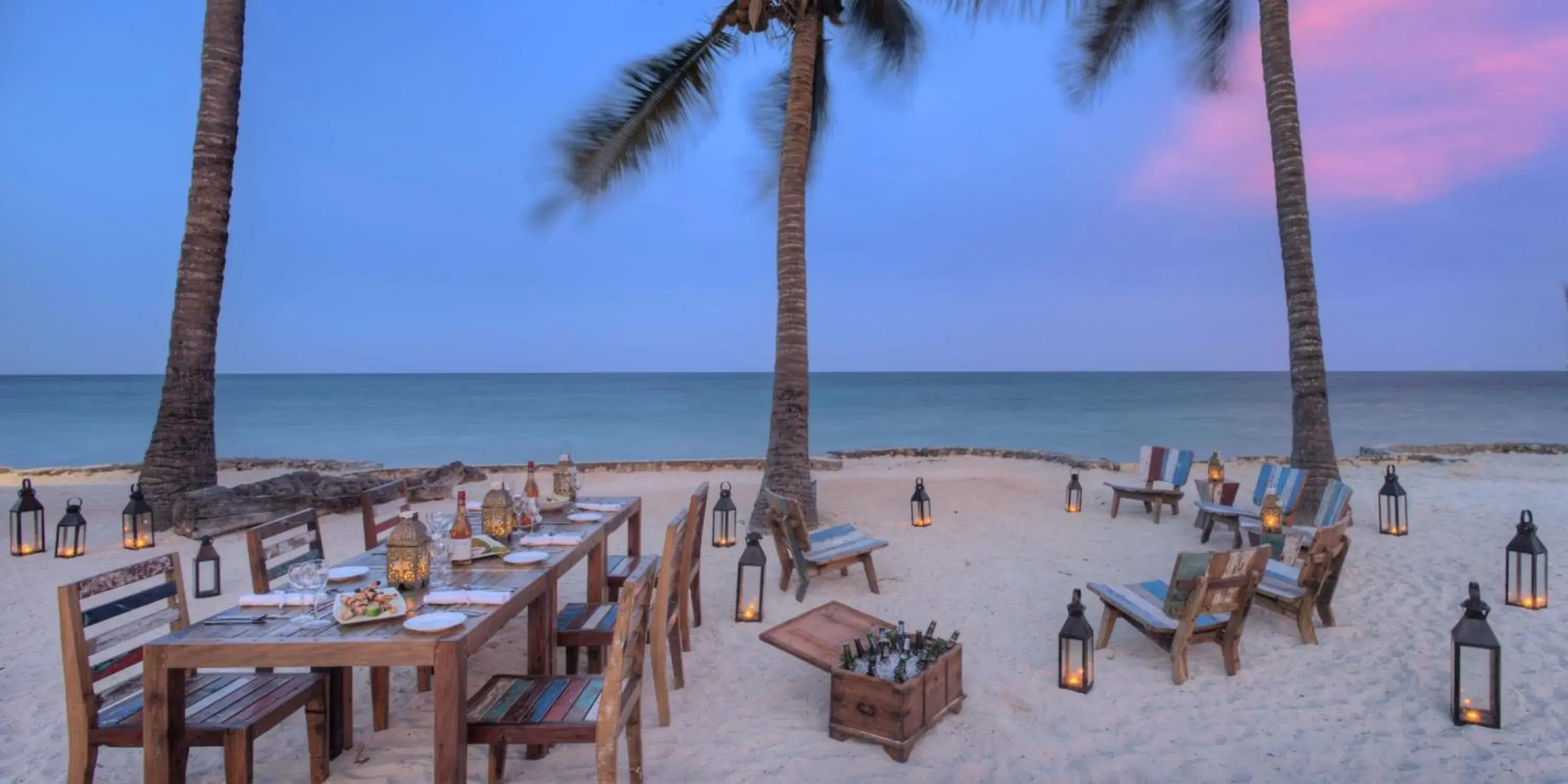 Restaurant/places to eat in Bluebay Beach Resort & Spa Restaurant/places to eat in Bluebay Beach Resort & Spa