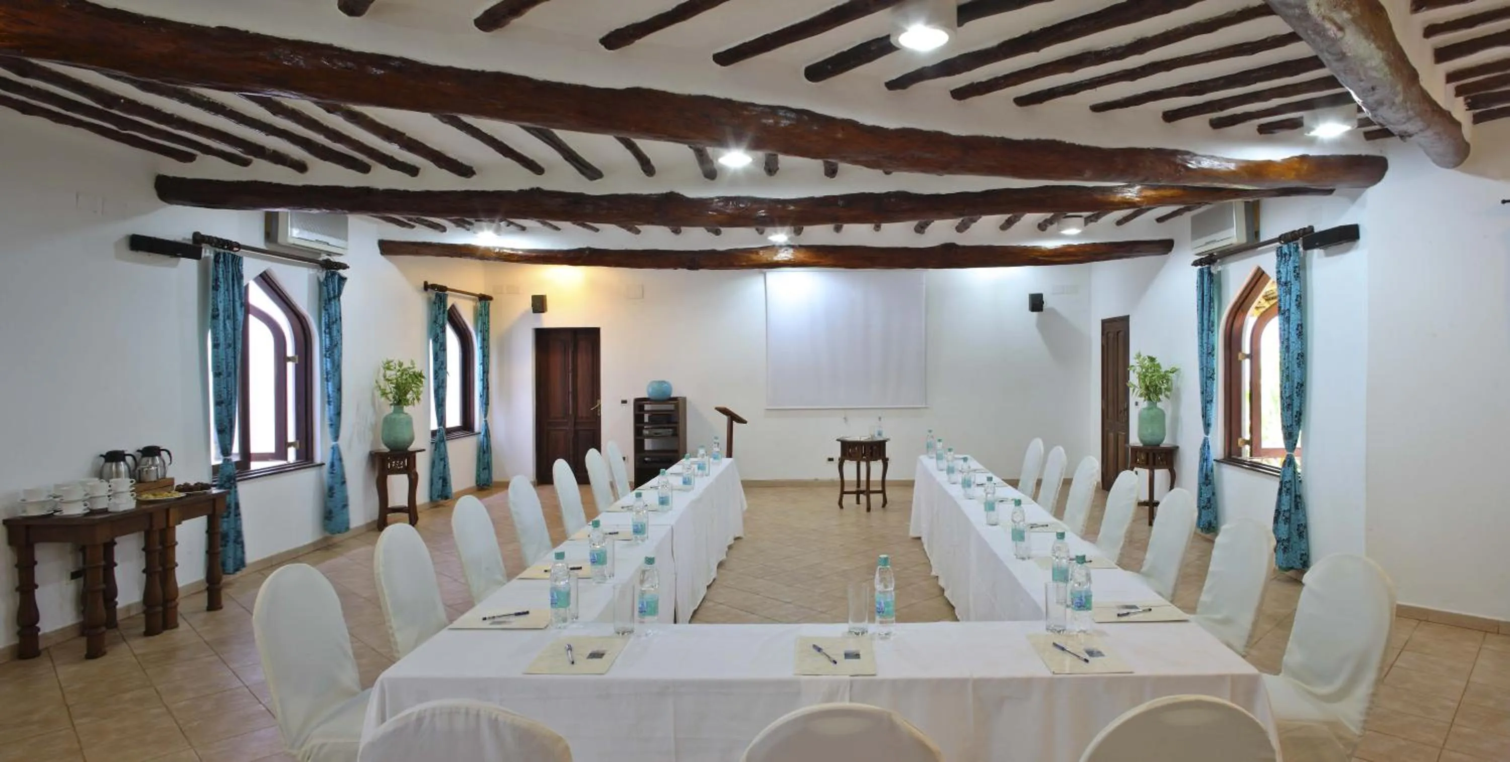 Meeting/conference room in Bluebay Beach Resort & Spa