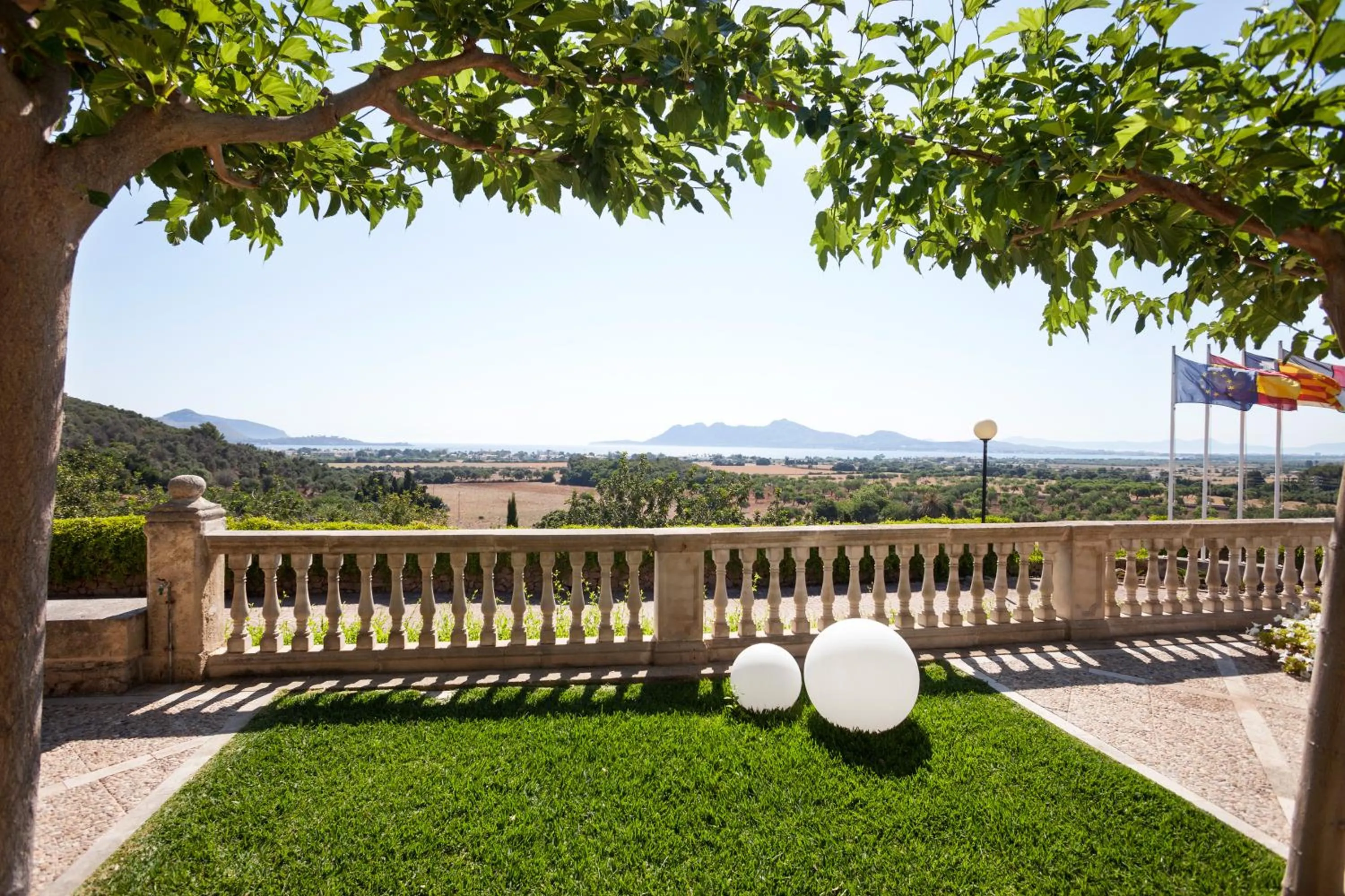 Sea view in Hotel Llenaire