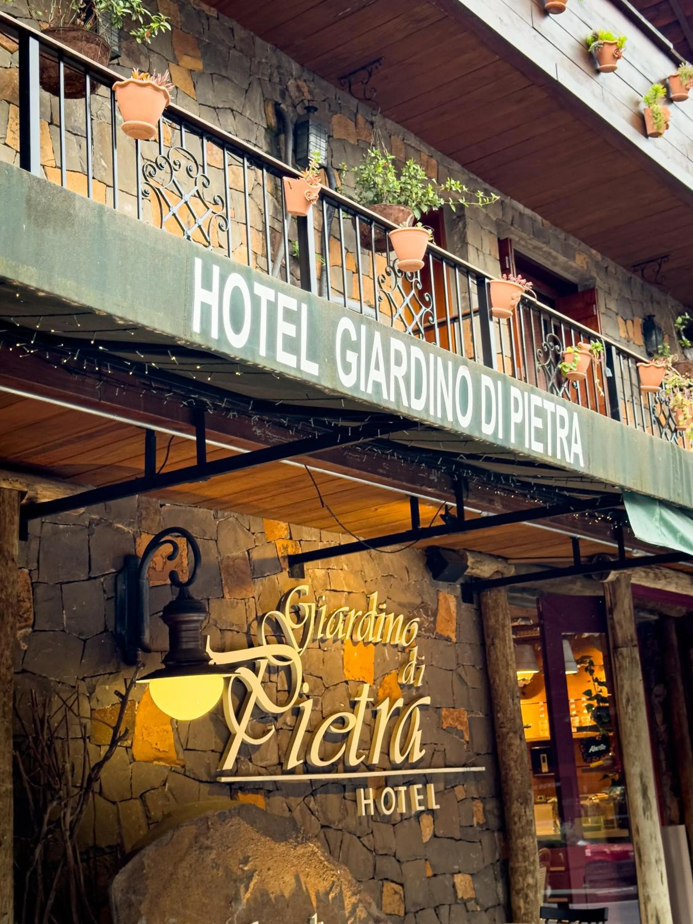 Facade/entrance in Hotel Giardino Di Pietra