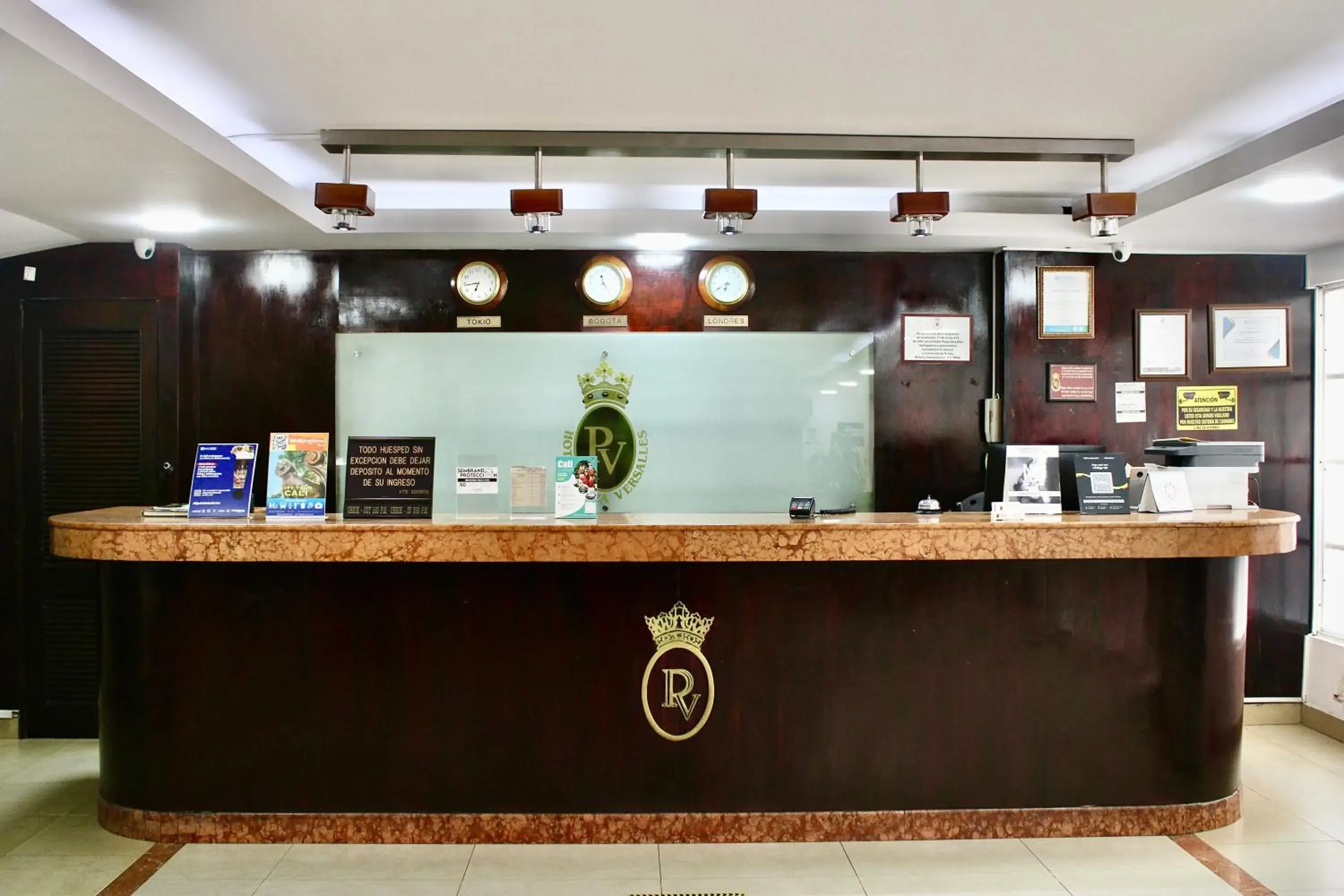 Lobby or reception in Hotel Plaza Versalles Lobby or reception in Hotel Plaza Versalles