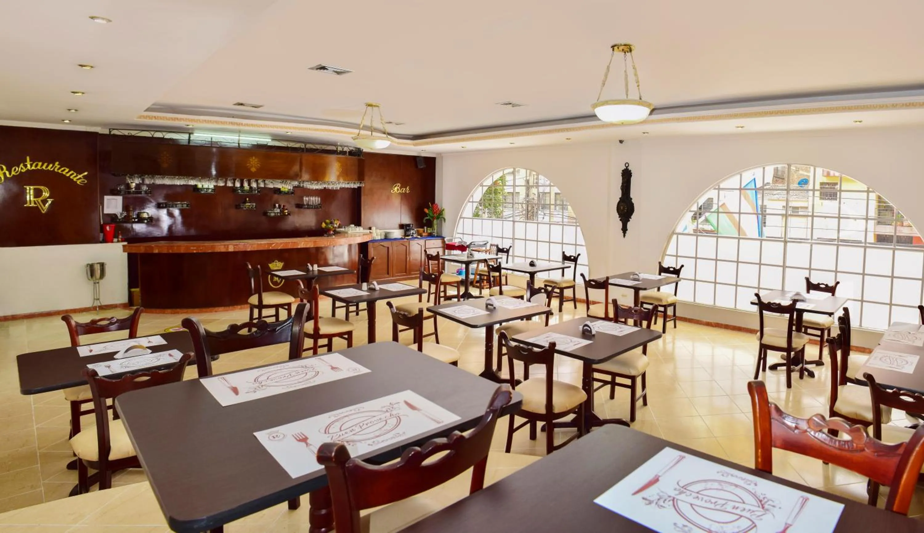 Restaurant/places to eat in Hotel Plaza Versalles