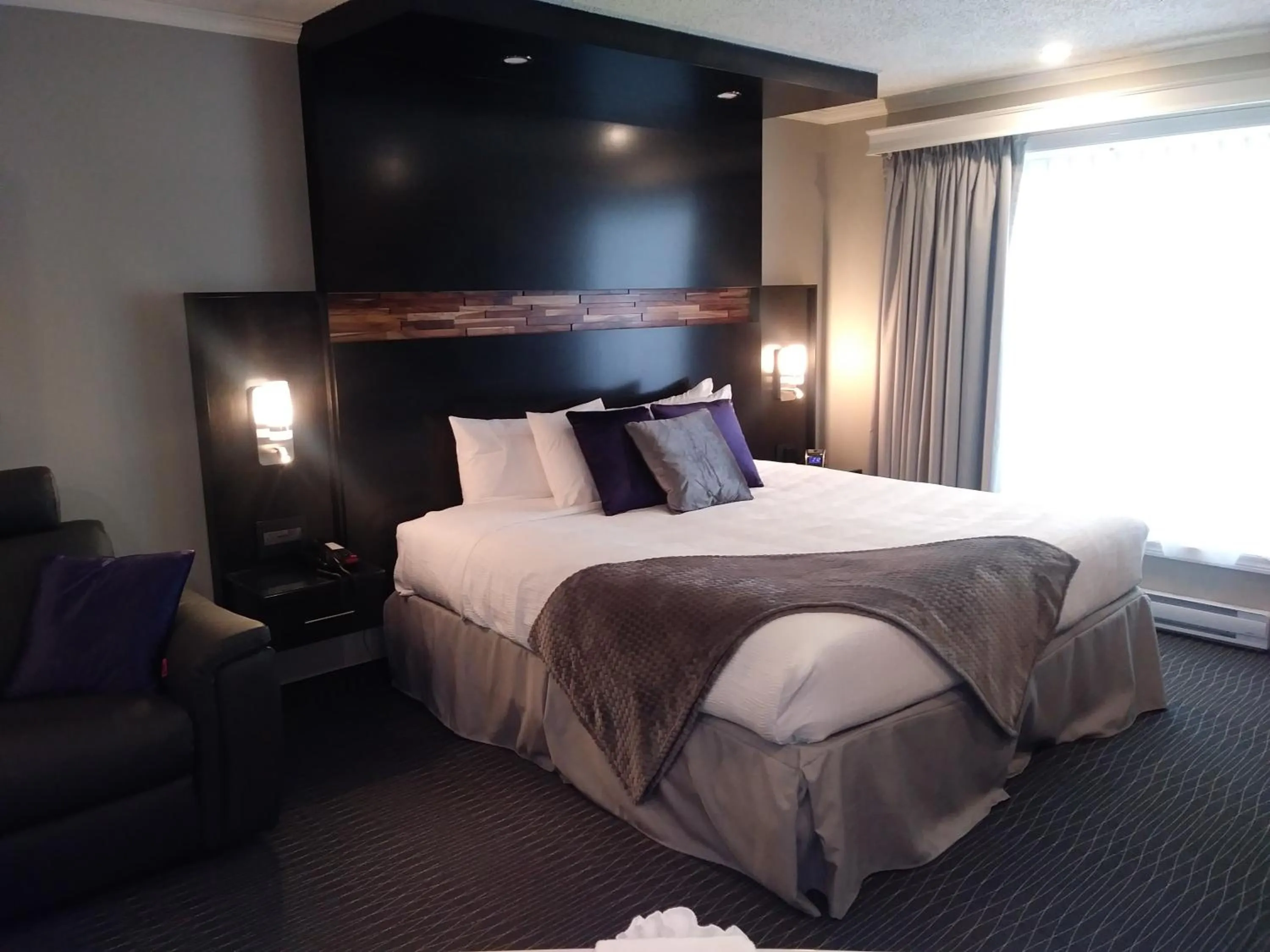 Balcony/Terrace, Bed in Hotel des Eskers