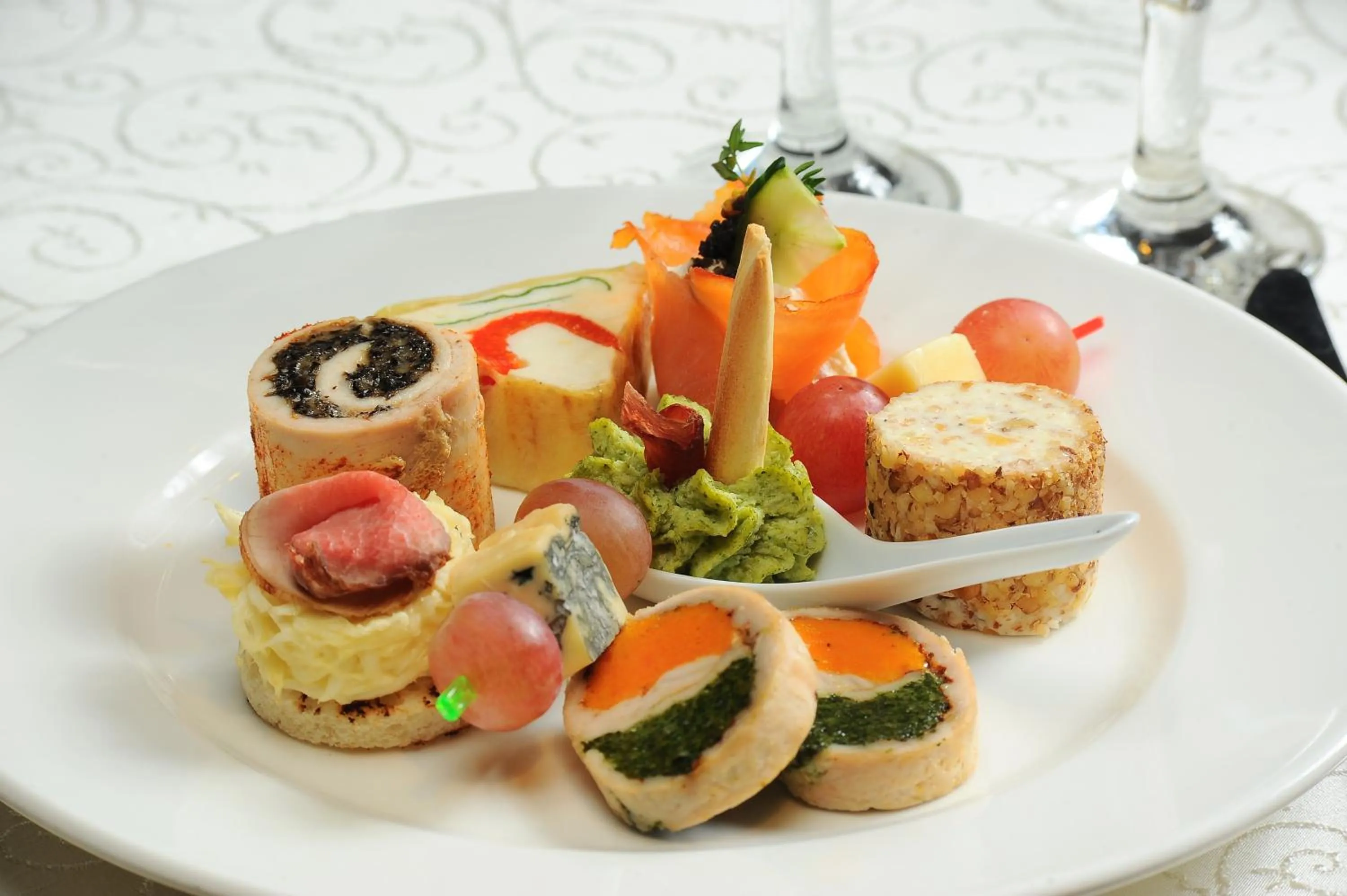 Restaurant/places to eat in Ramada Iasi City Center