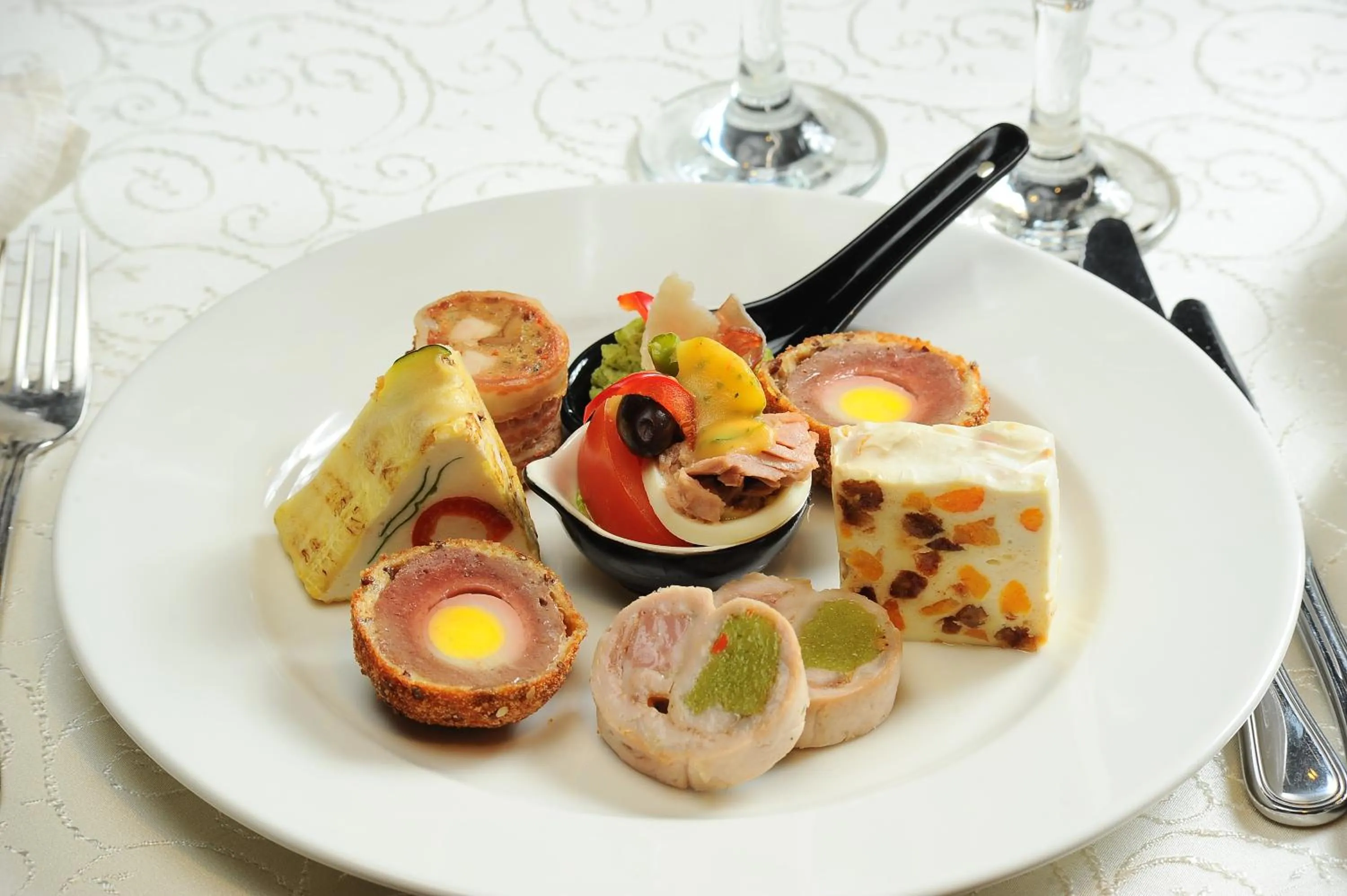 Restaurant/places to eat in Ramada Iasi City Center