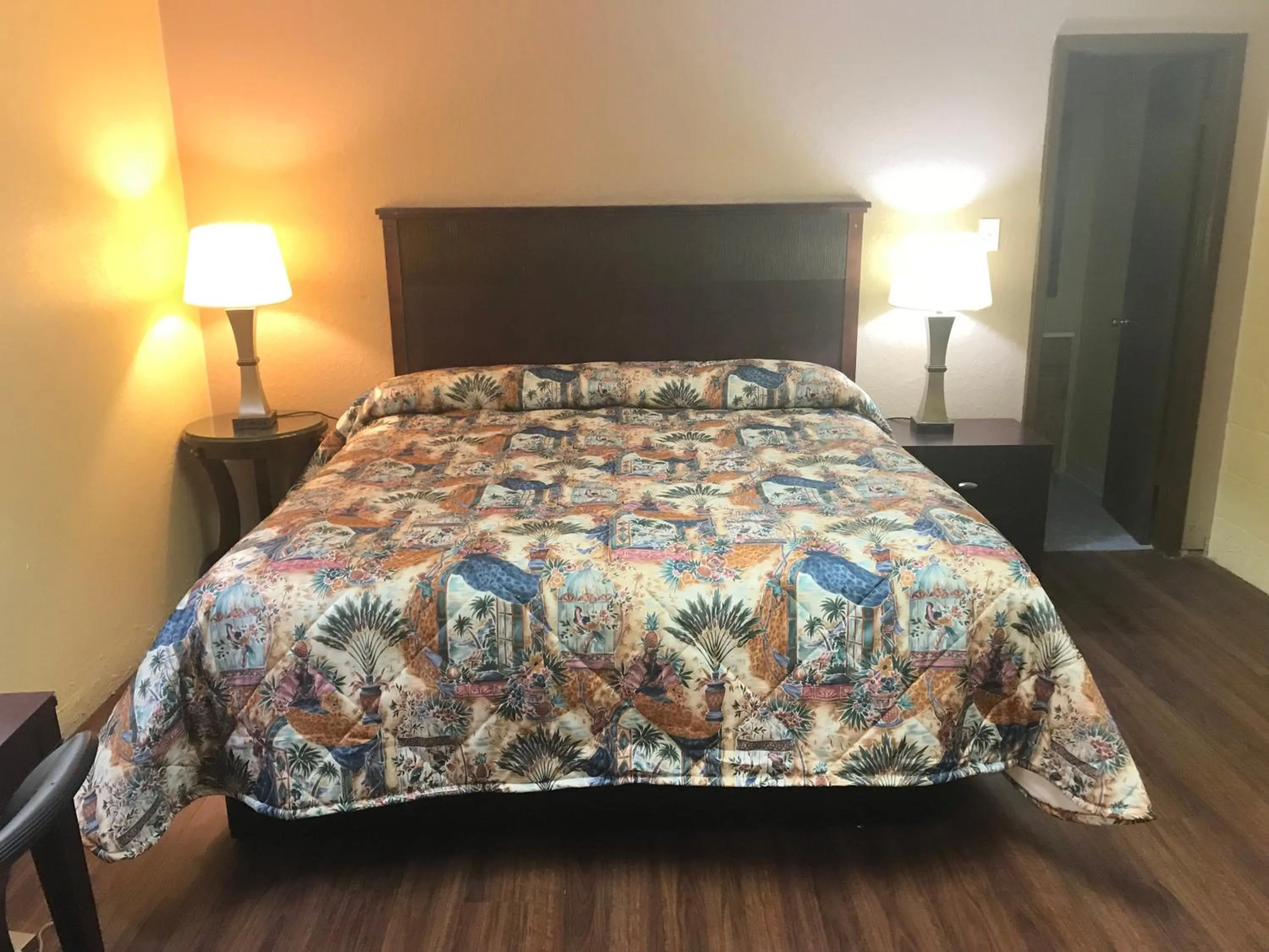Bed in Americas Best Value Inn Stone Mountain Atlanta E