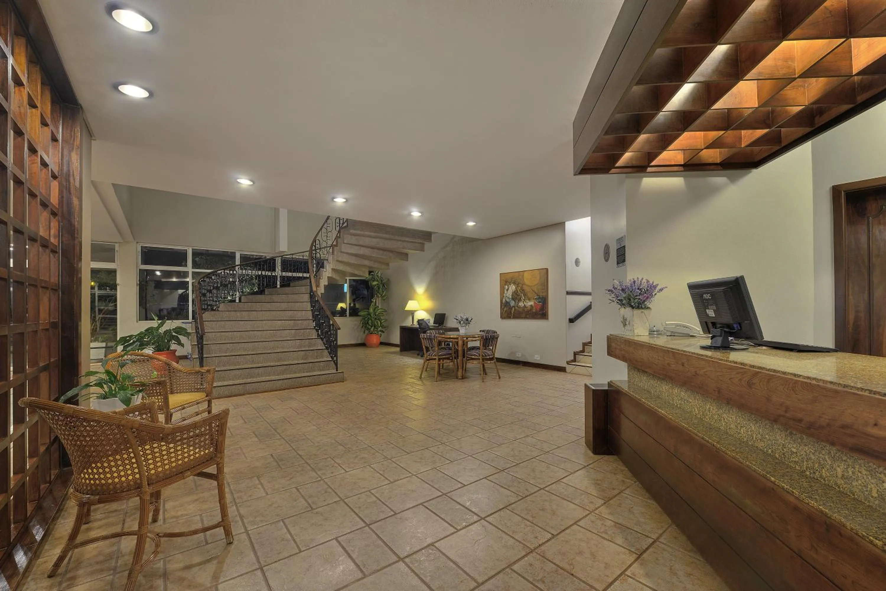 Lobby or reception in Hotel Deville Express Guaira