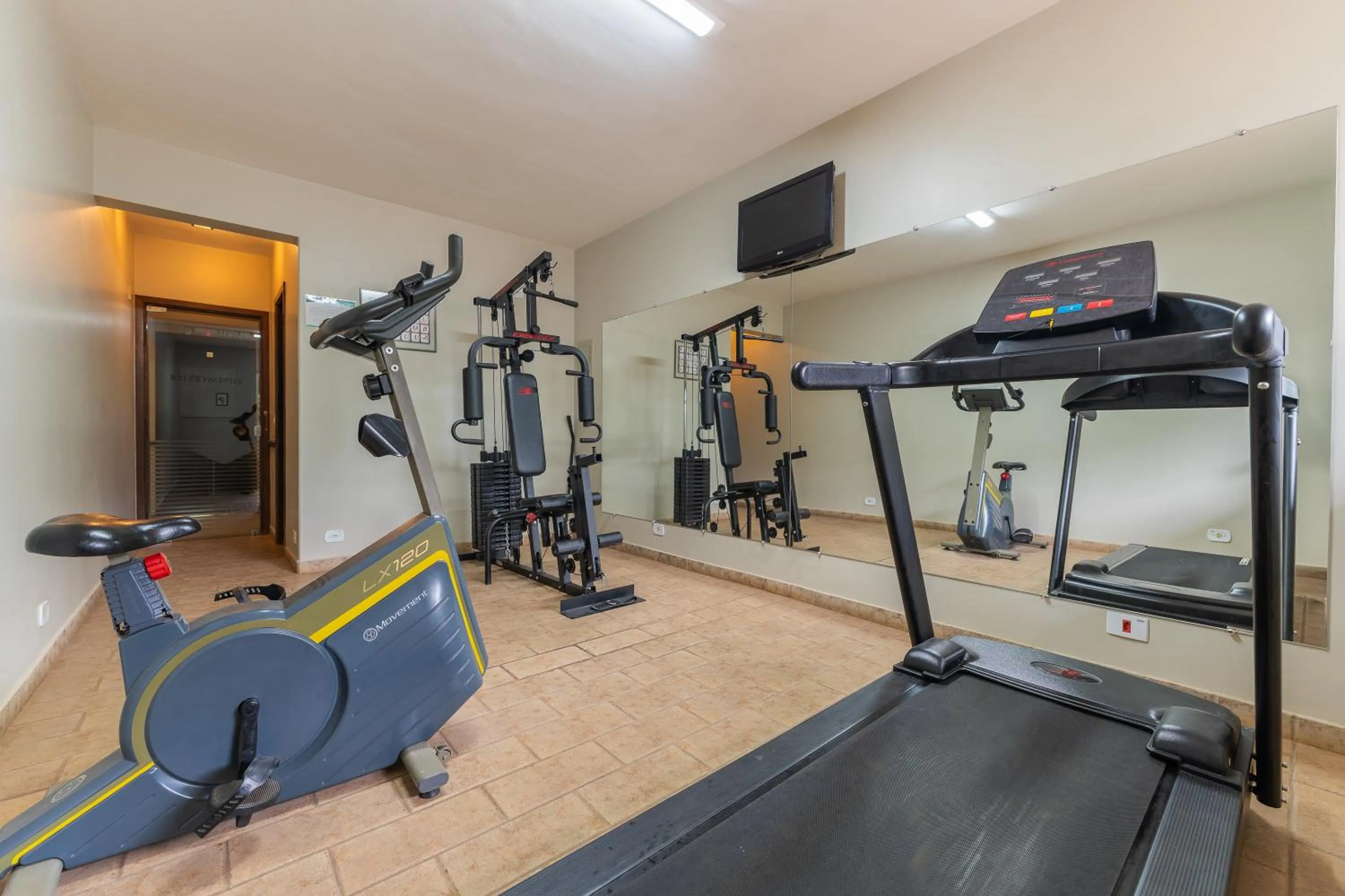 Fitness centre/facilities in Hotel Deville Express Guaira