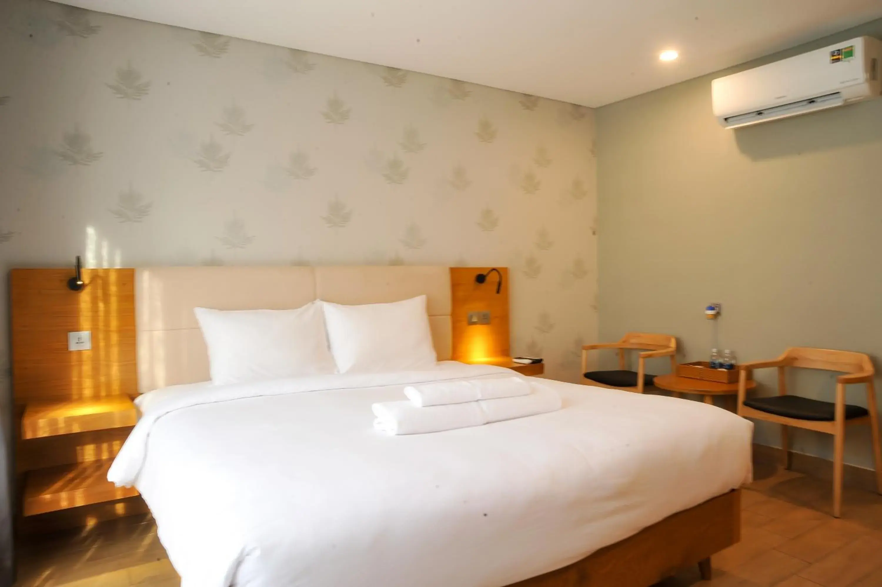 Bed in Imperial Saigon hotel Bed in Imperial Saigon hotel