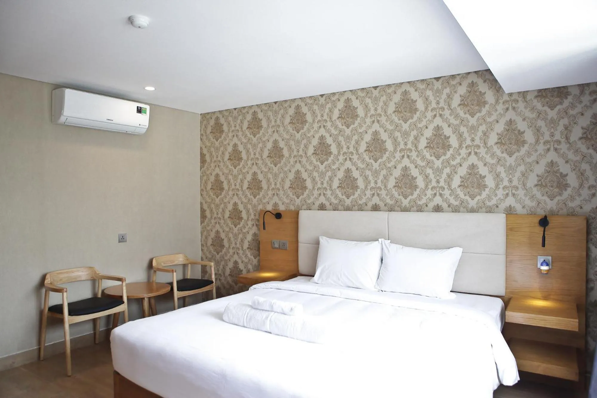 Bed in Imperial Saigon hotel