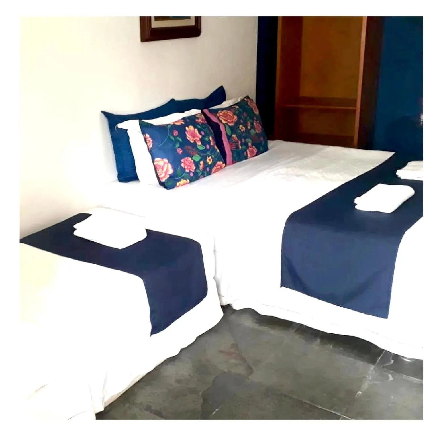 Photo of the whole room, Bed in Pousada Mainá