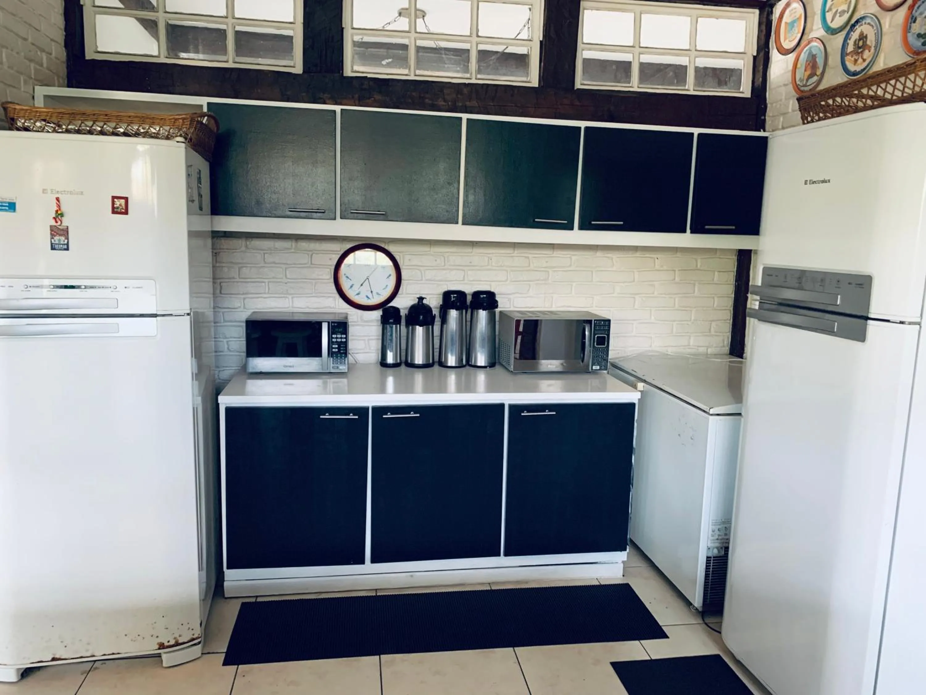 kitchen in Pousada Mainá