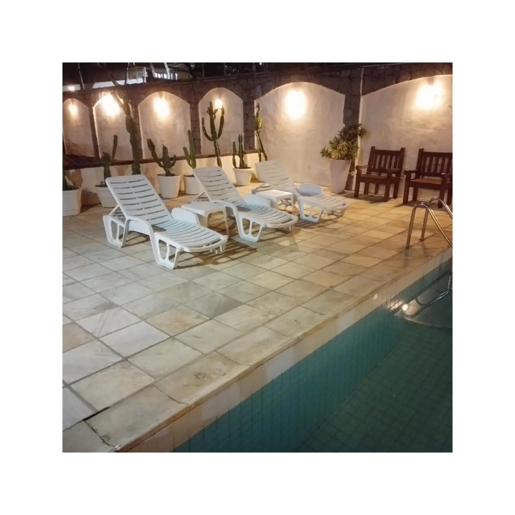 Pool view in Pousada Mainá