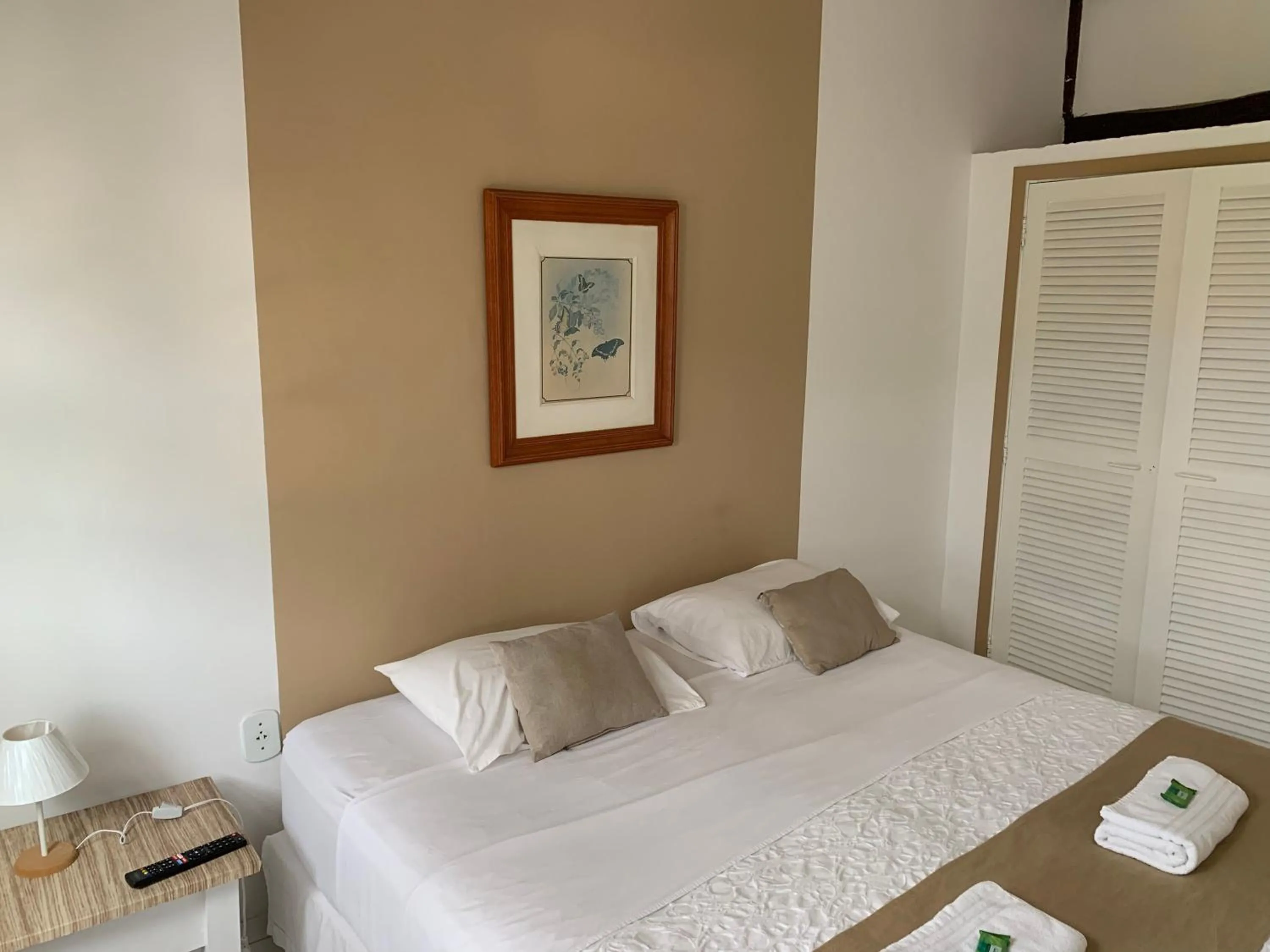 Bedroom, Bed in Pousada Mainá