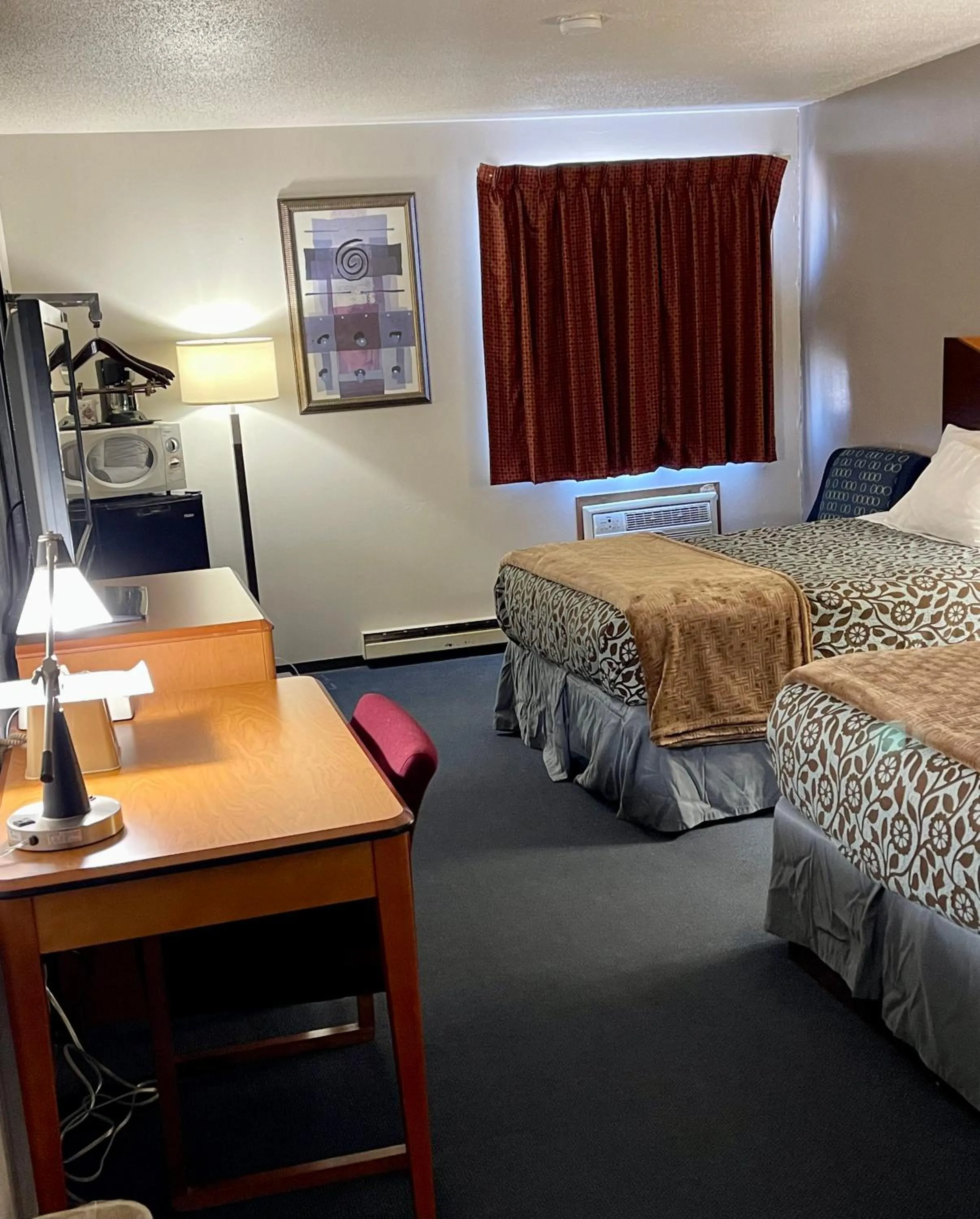Double Room with Two Double Beds in Travel Inn Watertown