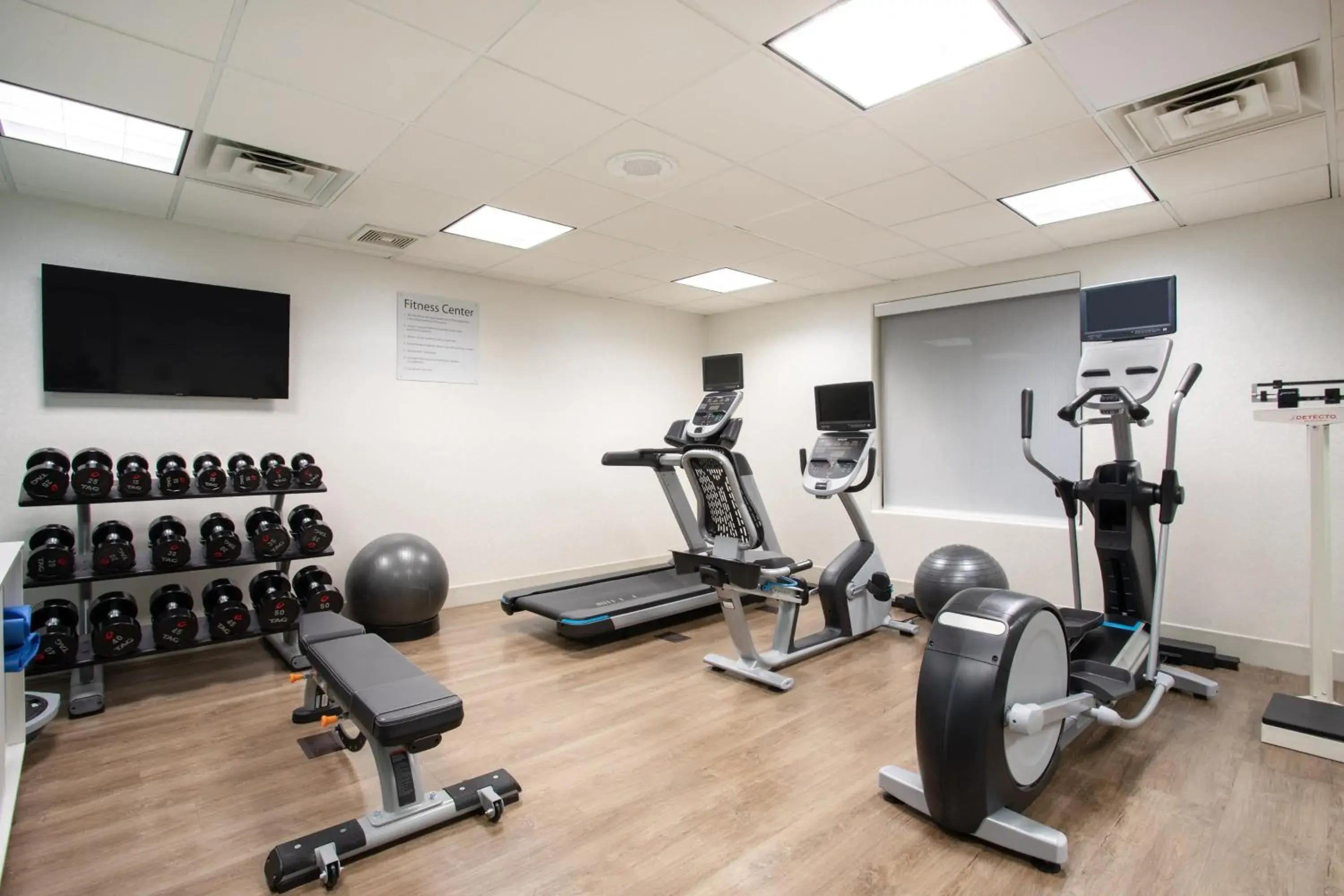 Fitness centre/facilities in Holiday Inn Express & Suites Phoenix Glendale Dist by IHG Fitness centre/facilities in Holiday Inn Express & Suites Phoenix Glendale Dist by IHG