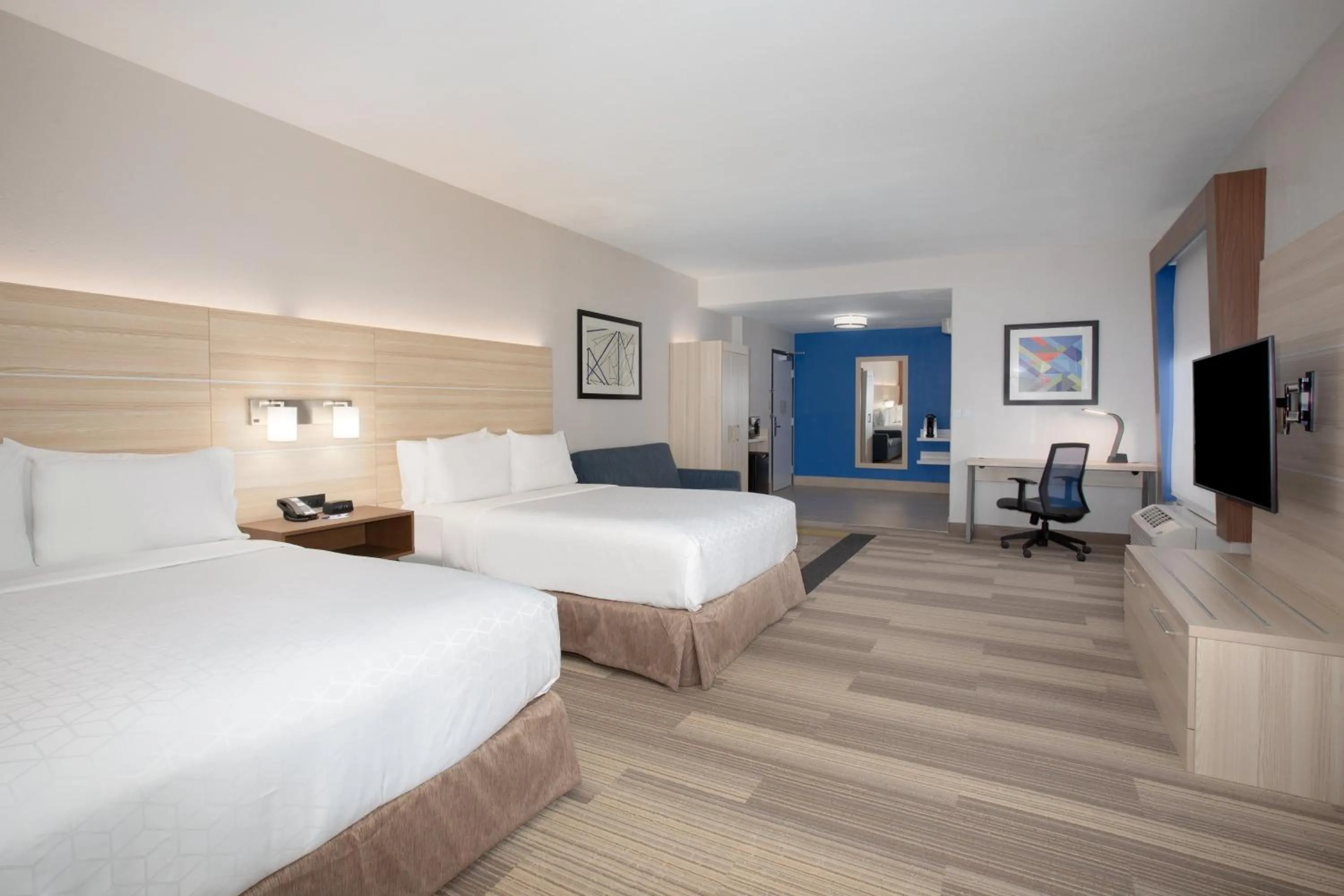 Photo of the whole room, Bed in Holiday Inn Express & Suites Phoenix Glendale Dist by IHG