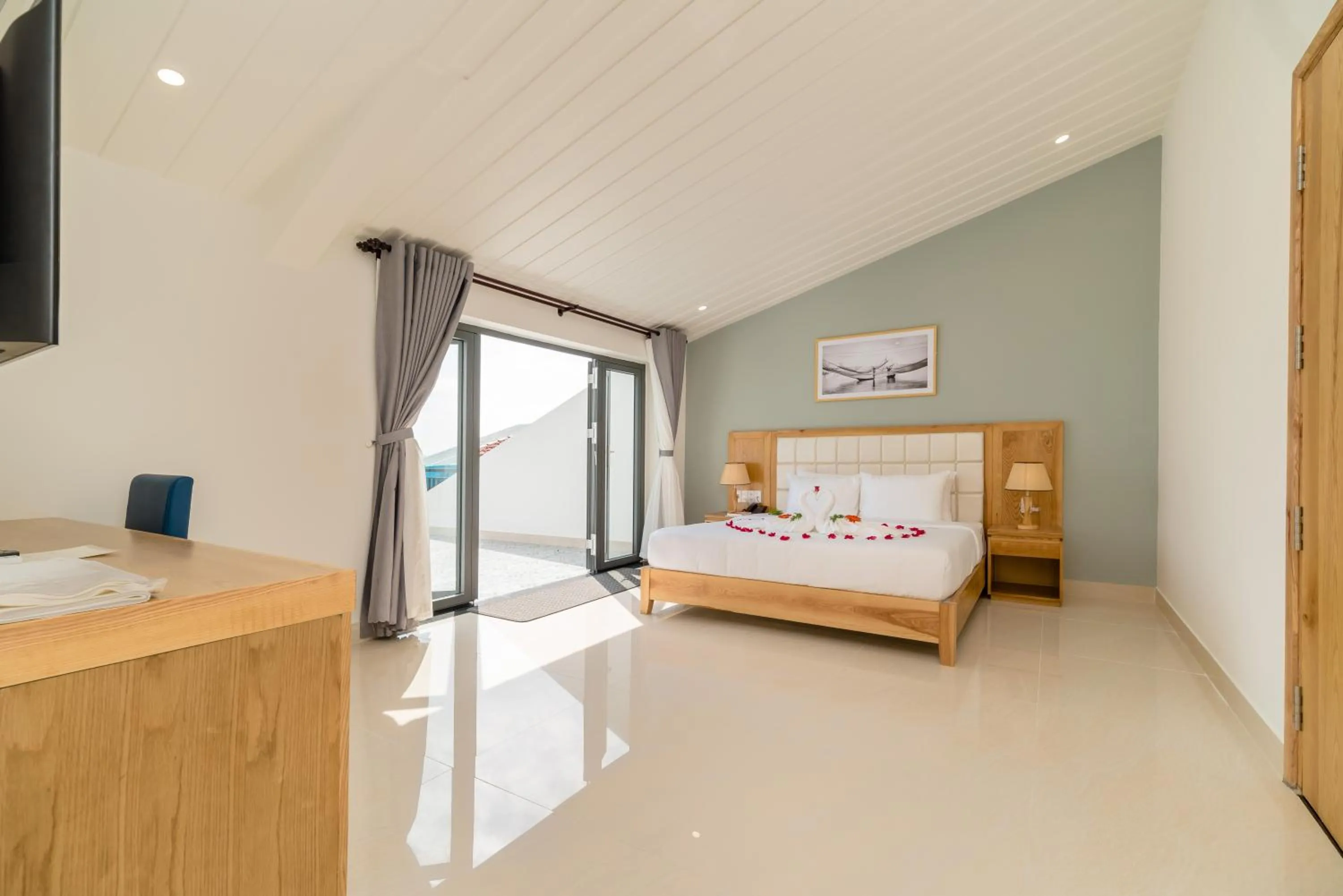 Bed in Babylon Hoi An Central Villa