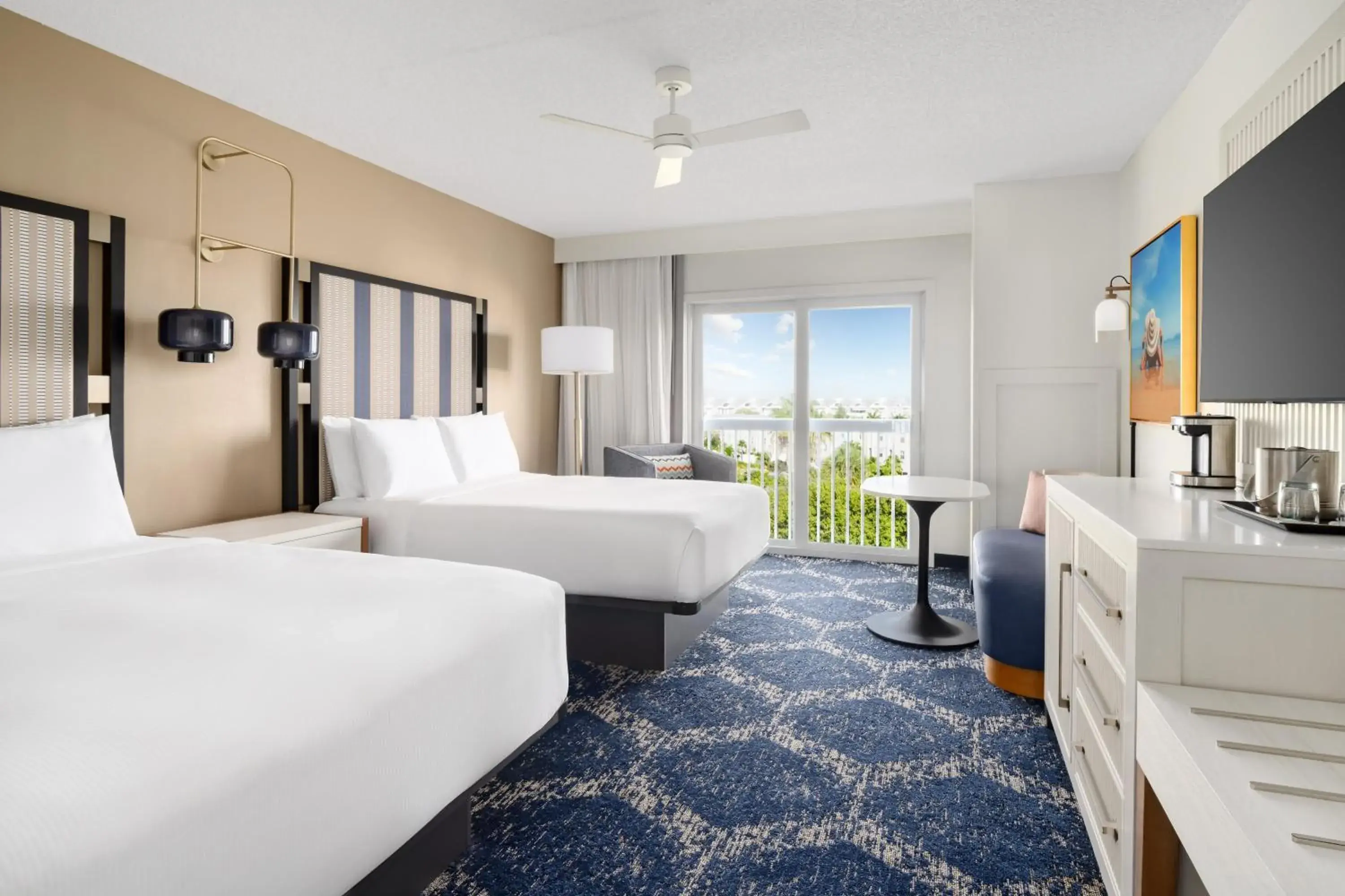 Deluxe Double Room with Two Double Beds in DoubleTree by Hilton Grand Key Resort Deluxe Double Room with Two Double Beds in DoubleTree by Hilton Grand Key Resort