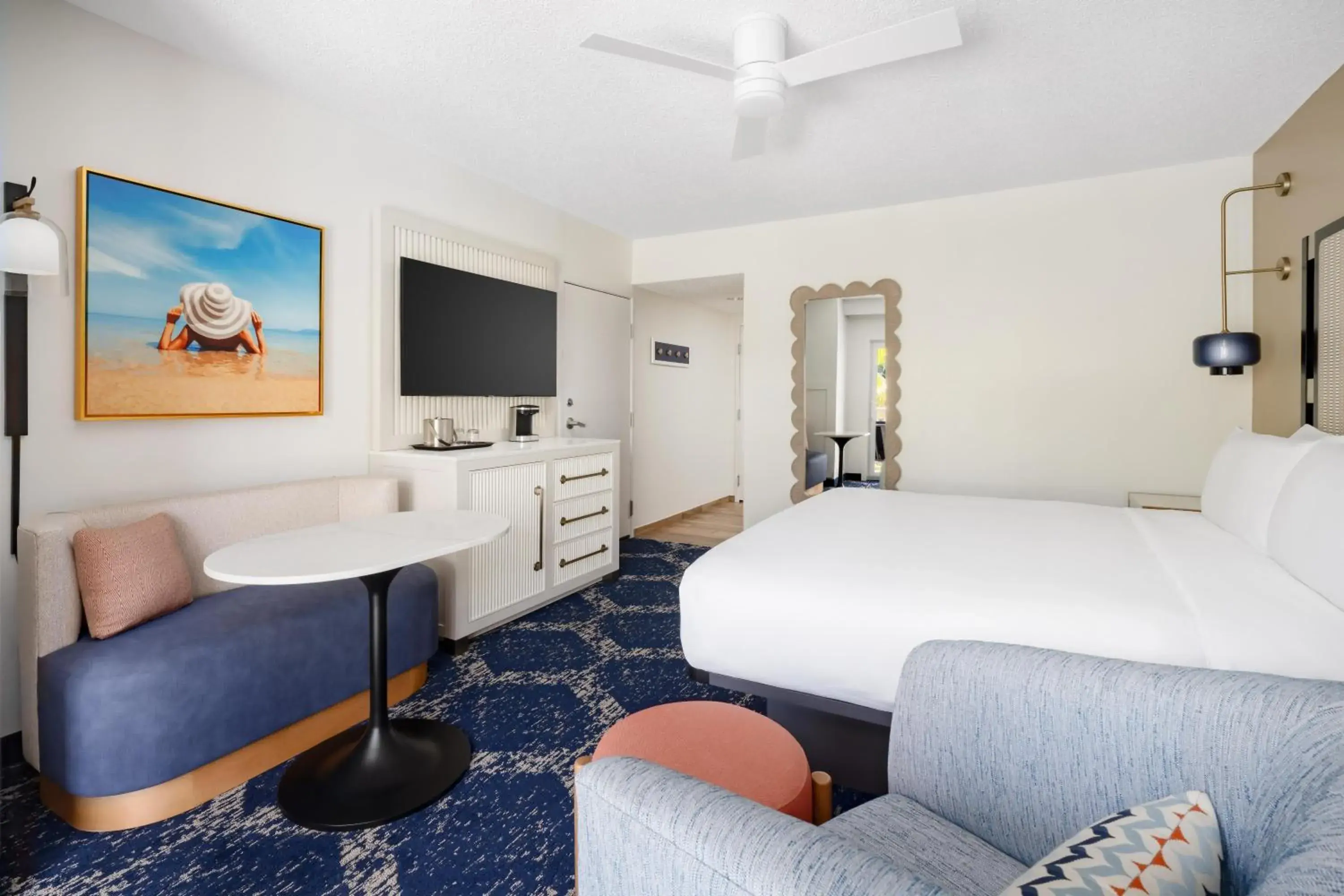 King Room with Pool View and Balcony in DoubleTree by Hilton Grand Key Resort King Room with Pool View and Balcony in DoubleTree by Hilton Grand Key Resort