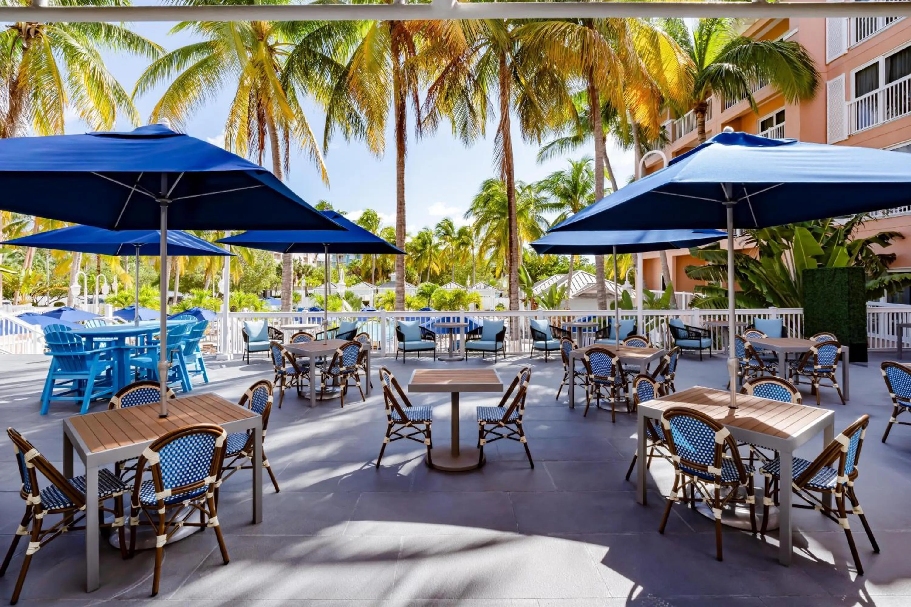 Patio in DoubleTree by Hilton Grand Key Resort