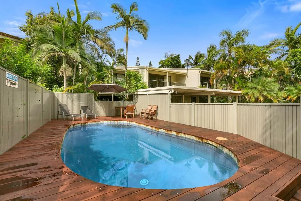 Swimming pool in Le Court Villas