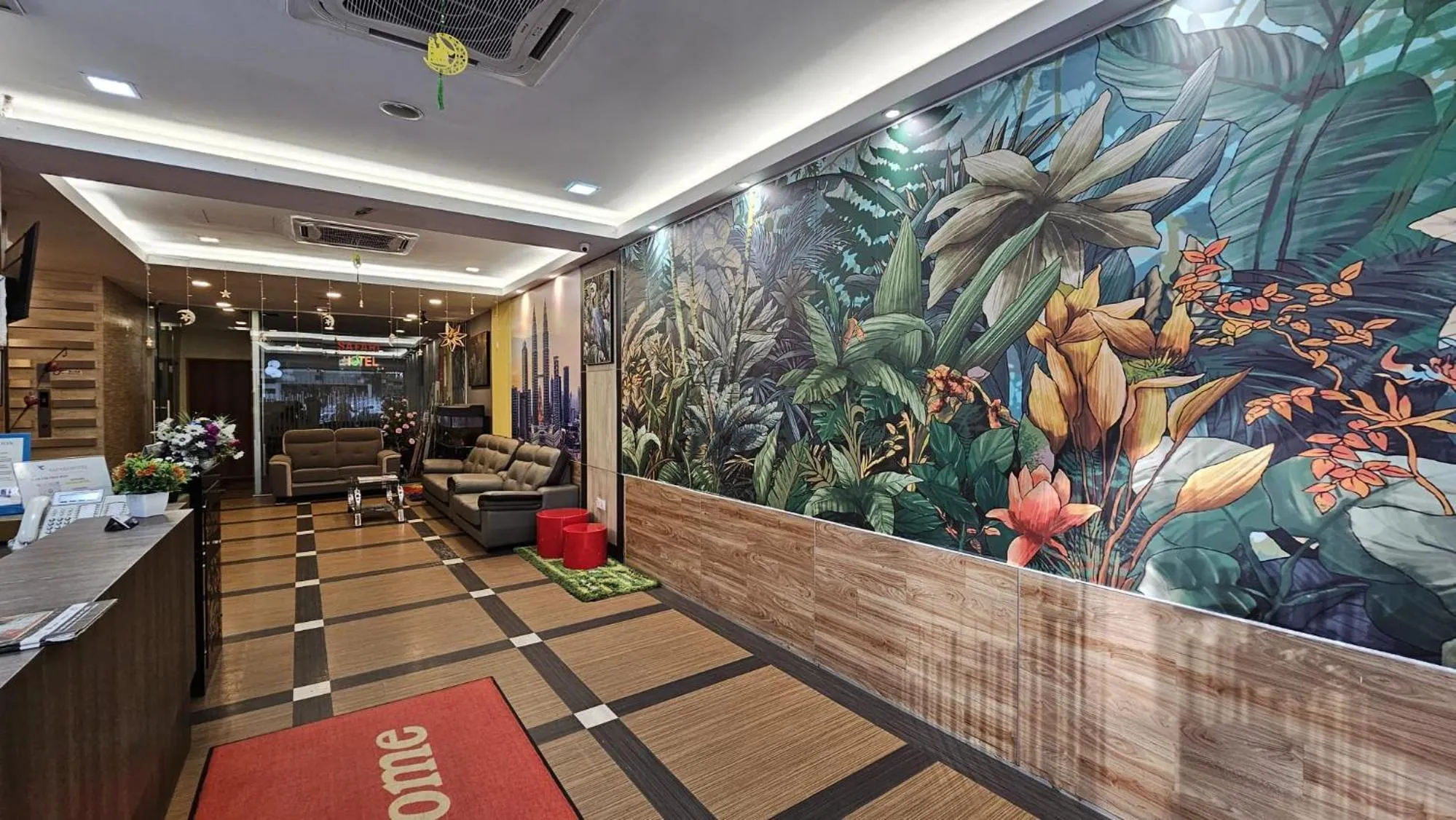 Lobby or reception in Safari Hotel