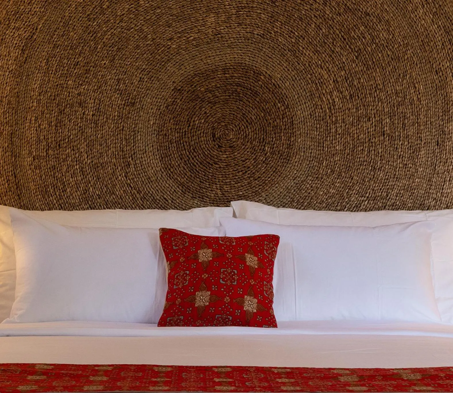 Bed in Sananda Aryani