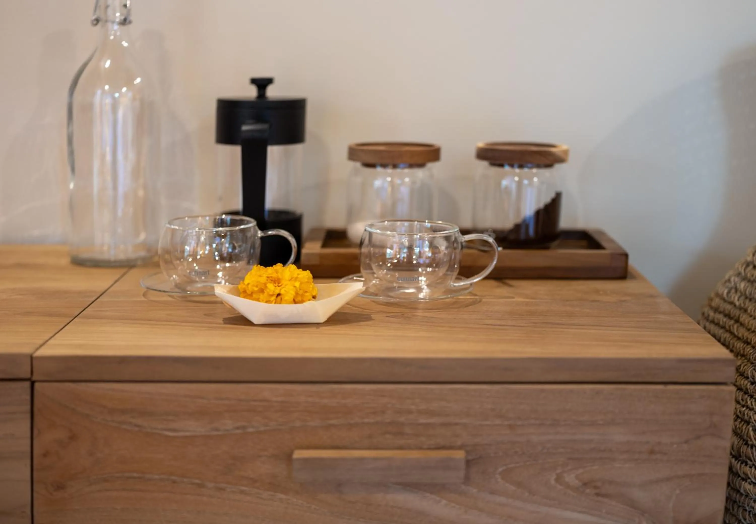 Coffee/tea facilities in Sananda Aryani