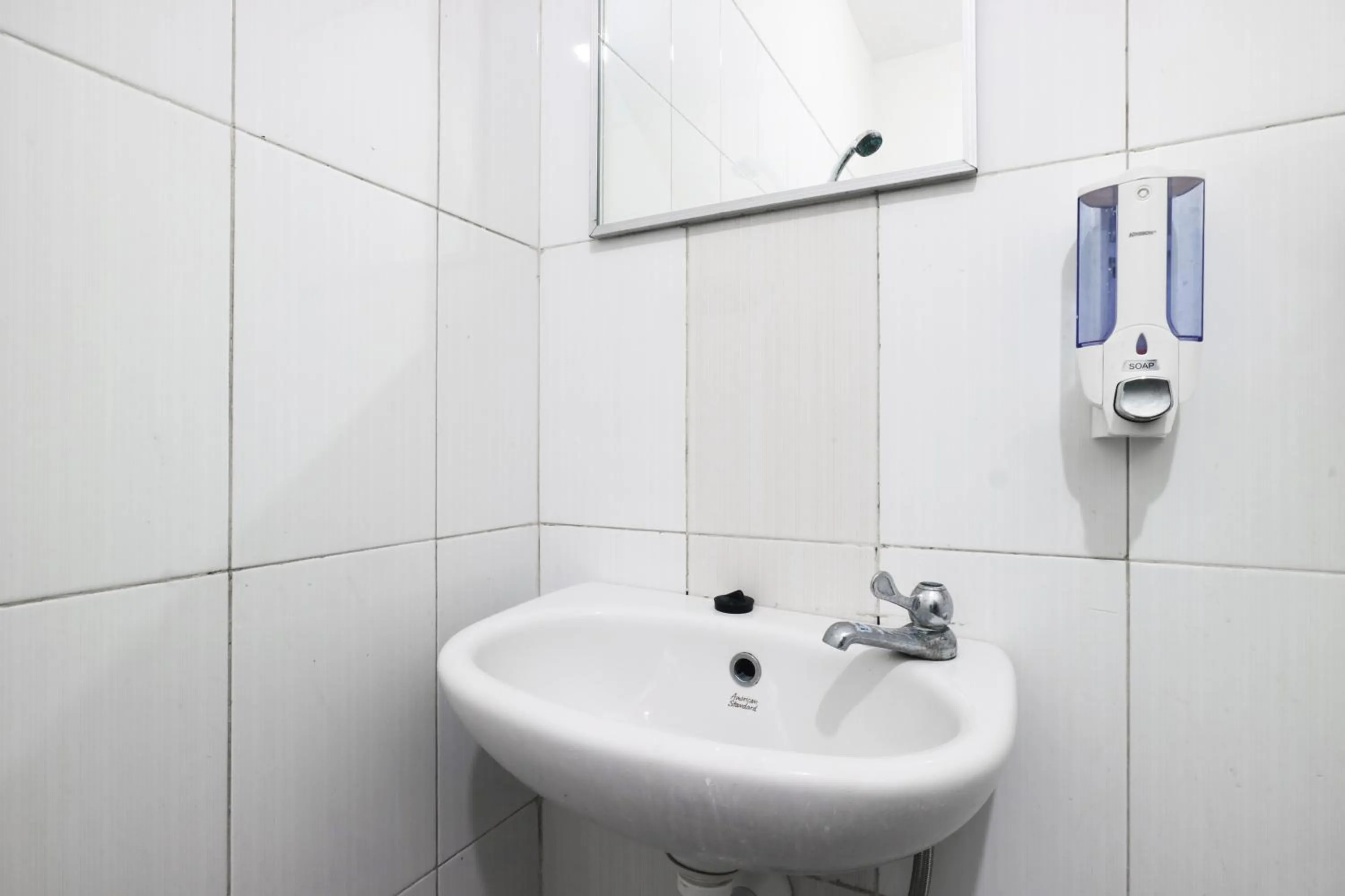 Bathroom in Casa Sidoluhur 17