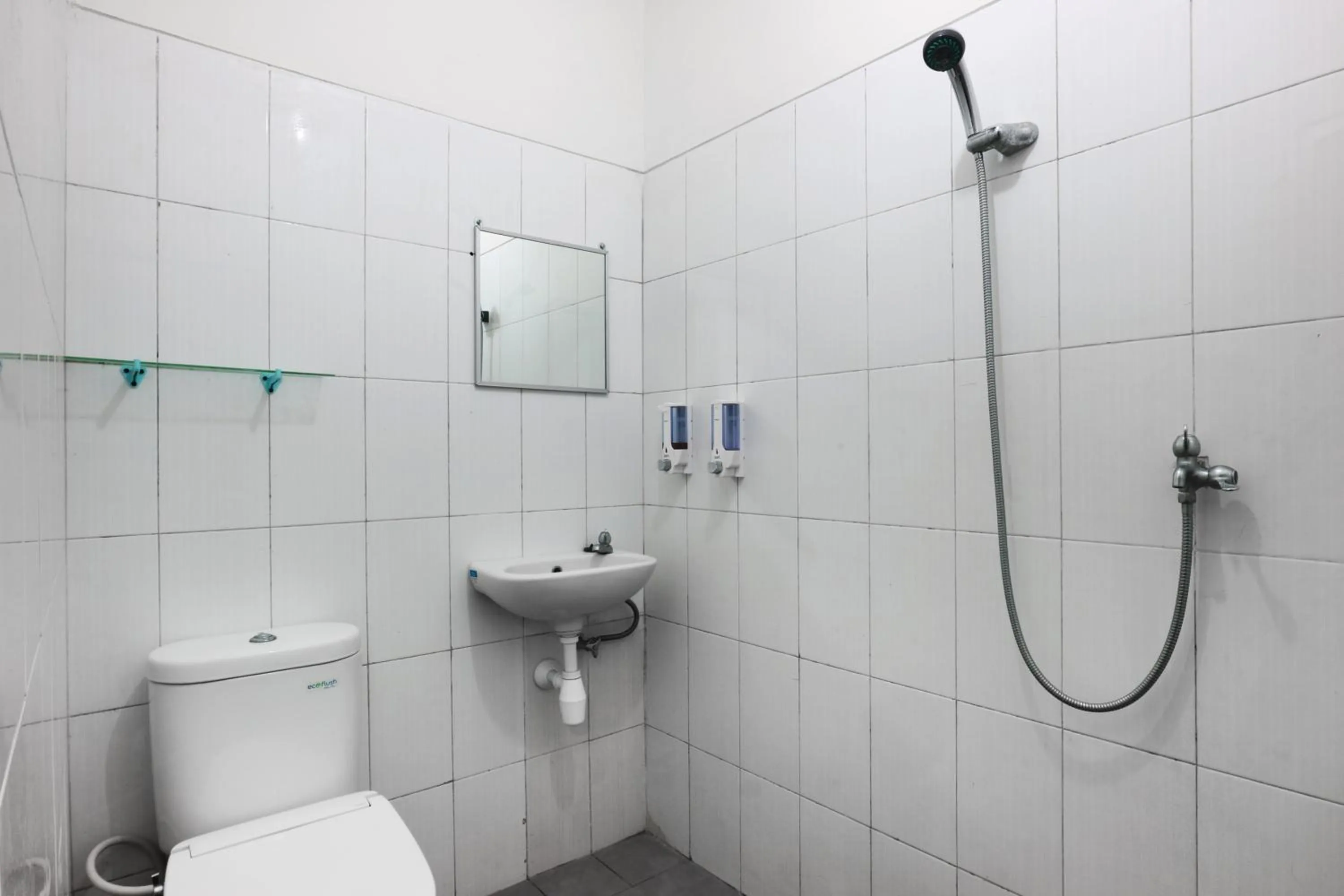 Bathroom in Casa Sidoluhur 17