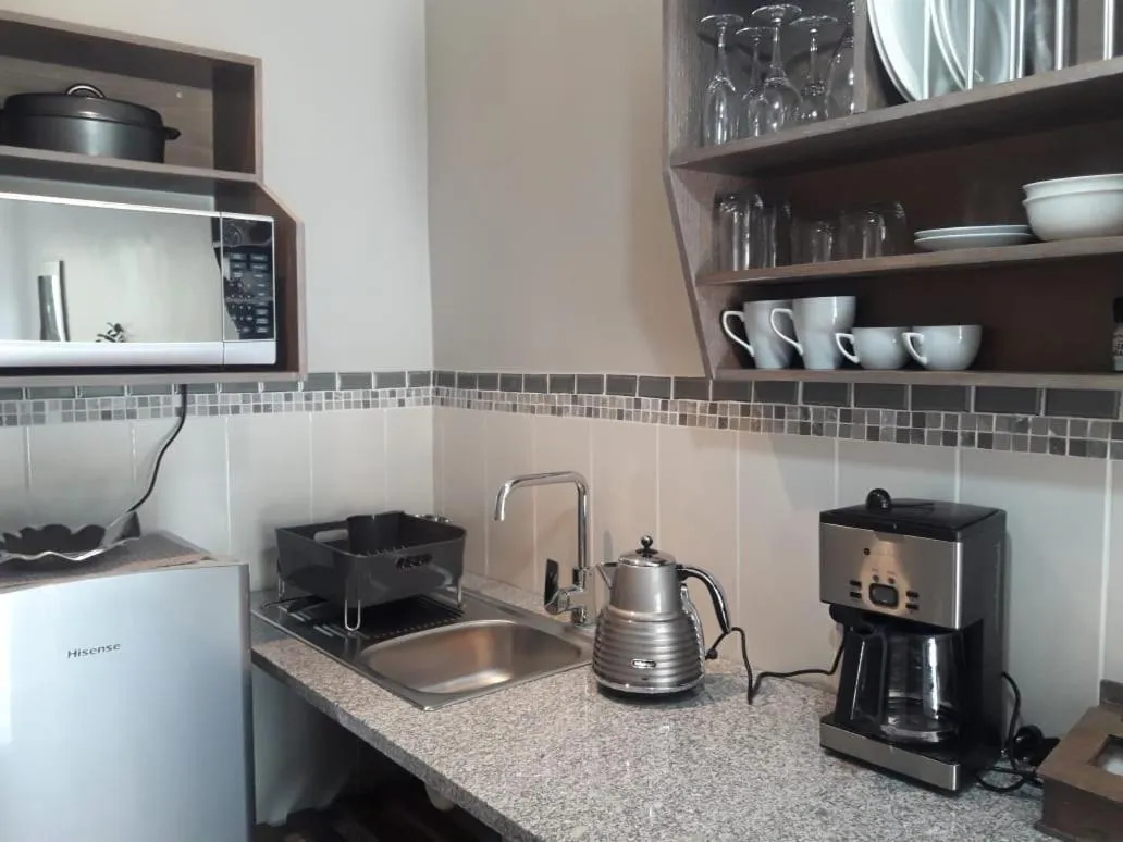 Kitchen or kitchenette in WILLOW MANOR